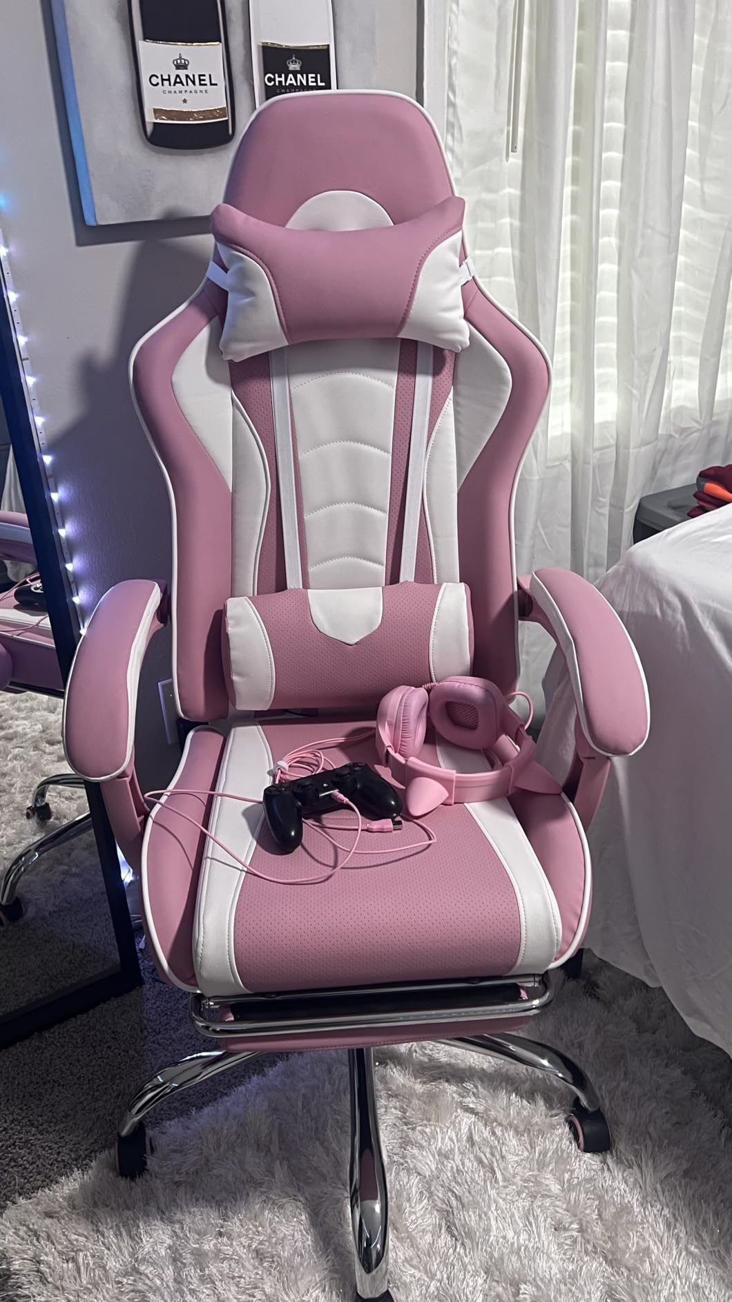 Yaheetech Gaming Chair, Video Game Chair with Massage Lumbar Support and Footrest Height Adjustable Ergonomic Computer Gaming Chair with Swivel Seat and Headrest, Black/White Customer Review Yaheetech Gaming Chair, Video Game Chair with Massage Lumbar Support and Footrest Height Adjustable Ergonomic Computer Gaming Chair with Swivel Seat and Headrest, Black/White - Customer Photo 2