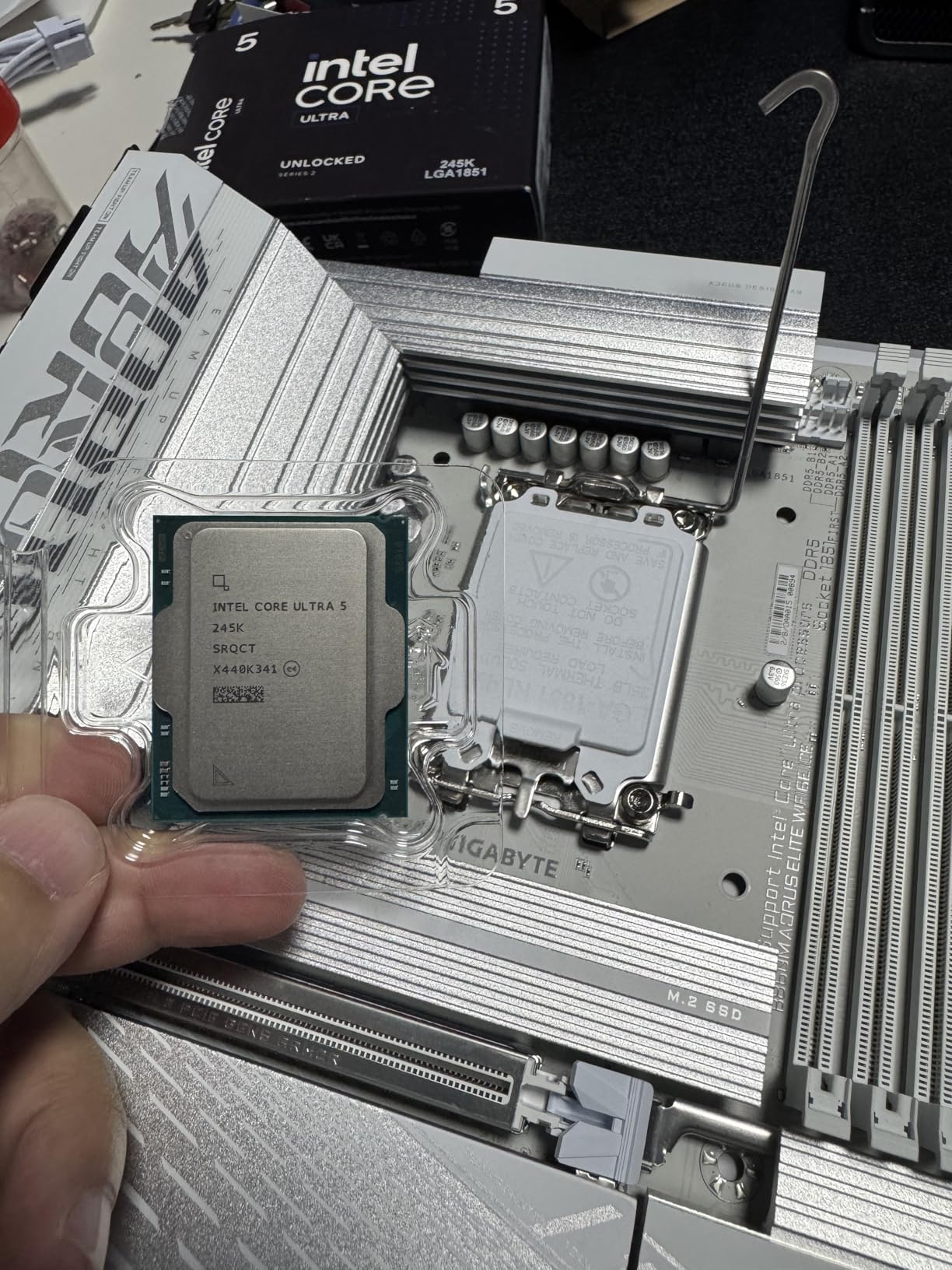 Intel® Core™ Ultra 5 Desktop Processor 245K 14 cores (6 P-cores + 8 E-cores) up to 5.2 GHz Customer Review Intel® Core™ Ultra 5 Desktop Processor 245K 14 cores (6 P-cores + 8 E-cores) up to 5.2 GHz - Customer Photo 1