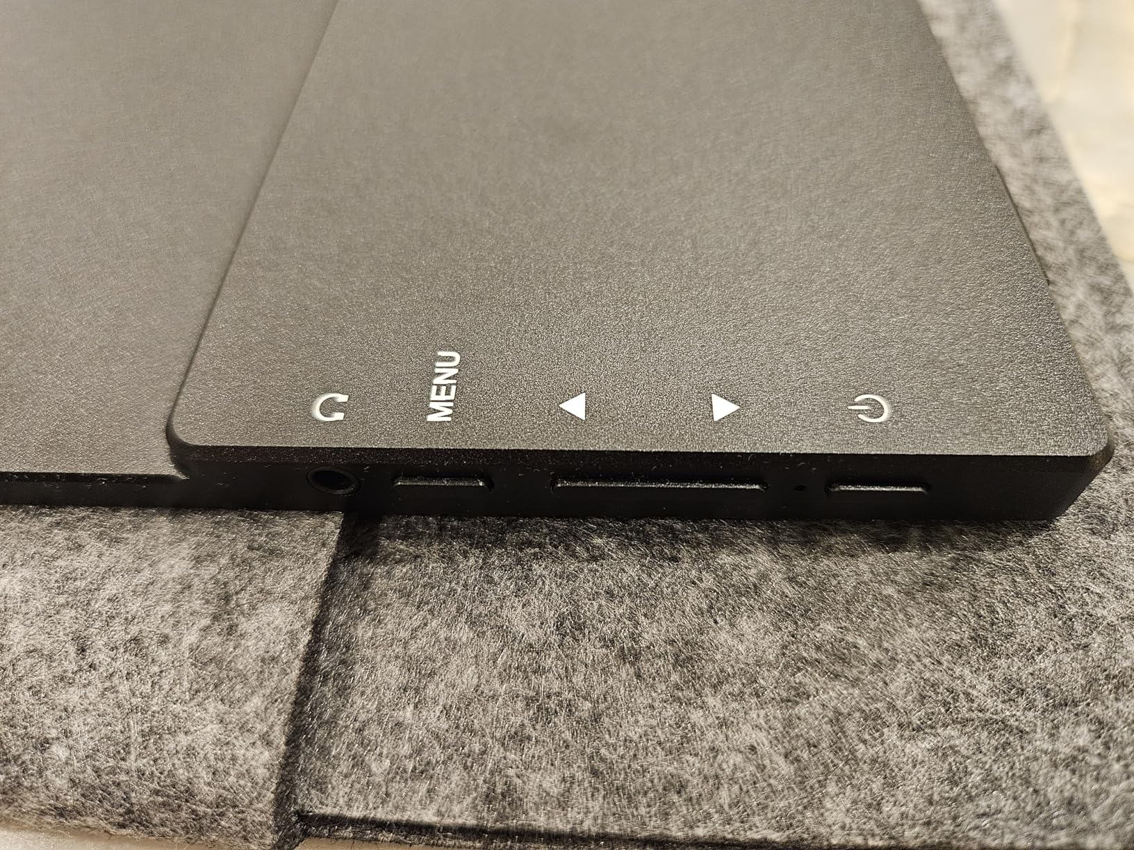 InnoView 16