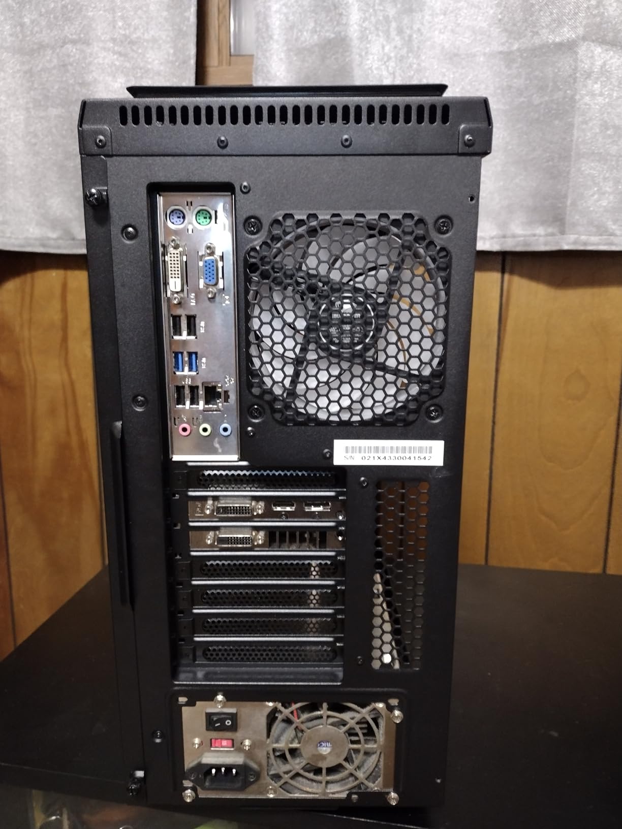 be quiet! Pure Base 501 Black ATX Case | 2 Preinstalled Pure Wings 3 140mm PWM Fans | Optimized Air Pressure | Compact PC Case | Vertical GPU Installation | USB 3.2 Gen. 2 Type C | BG073 Customer Review be quiet! Pure Base 501 Black ATX Case | 2 Preinstalled Pure Wings 3 140mm PWM Fans | Optimized Air Pressure | Compact PC Case | Vertical GPU Installation | USB 3.2 Gen. 2 Type C | BG073 - Customer Photo 4