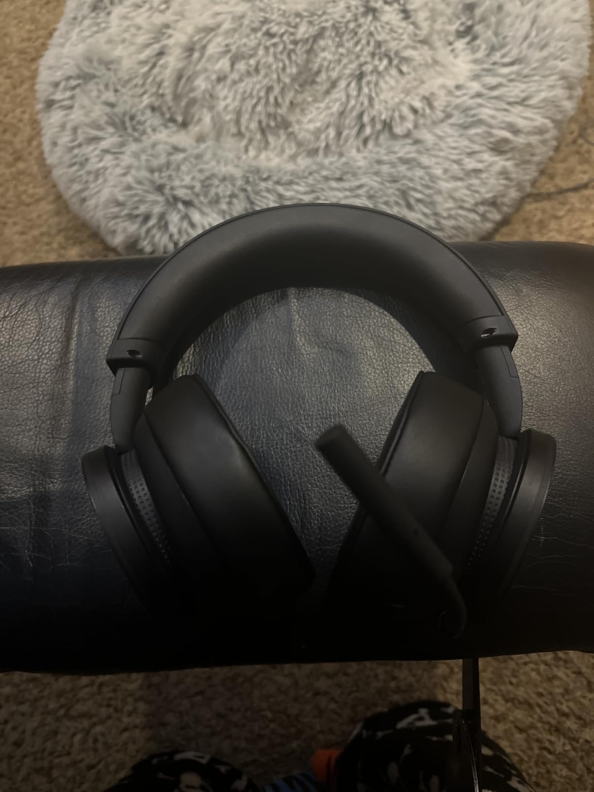 Xbox Wireless Gaming Headset – Over Ear Headphones – Spatial Audio with Dolby Atmos, Windows Sonic Series X|S, One, Windows PC, Mobile – Carbon Black Customer Review Xbox Wireless Gaming Headset – Over Ear Headphones – Spatial Audio with Dolby Atmos, Windows Sonic Series X|S, One, Windows PC, Mobile – Carbon Black - Customer Photo 4