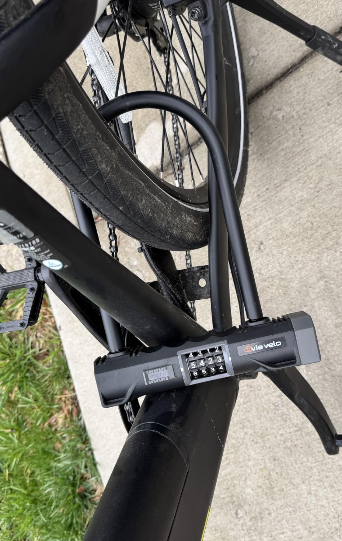 Via Velo Heavy Duty U-Lock with 4-Digit Resettable Combination & 5ft Steel Cable, Anti-Theft Bike Lock for Bicycles, Scooters, and Electric Bikes Customer Review Via Velo Heavy Duty U-Lock with 4-Digit Resettable Combination & 5ft Steel Cable, Anti-Theft Bike Lock for Bicycles, Scooters, and Electric Bikes - Customer Photo 1