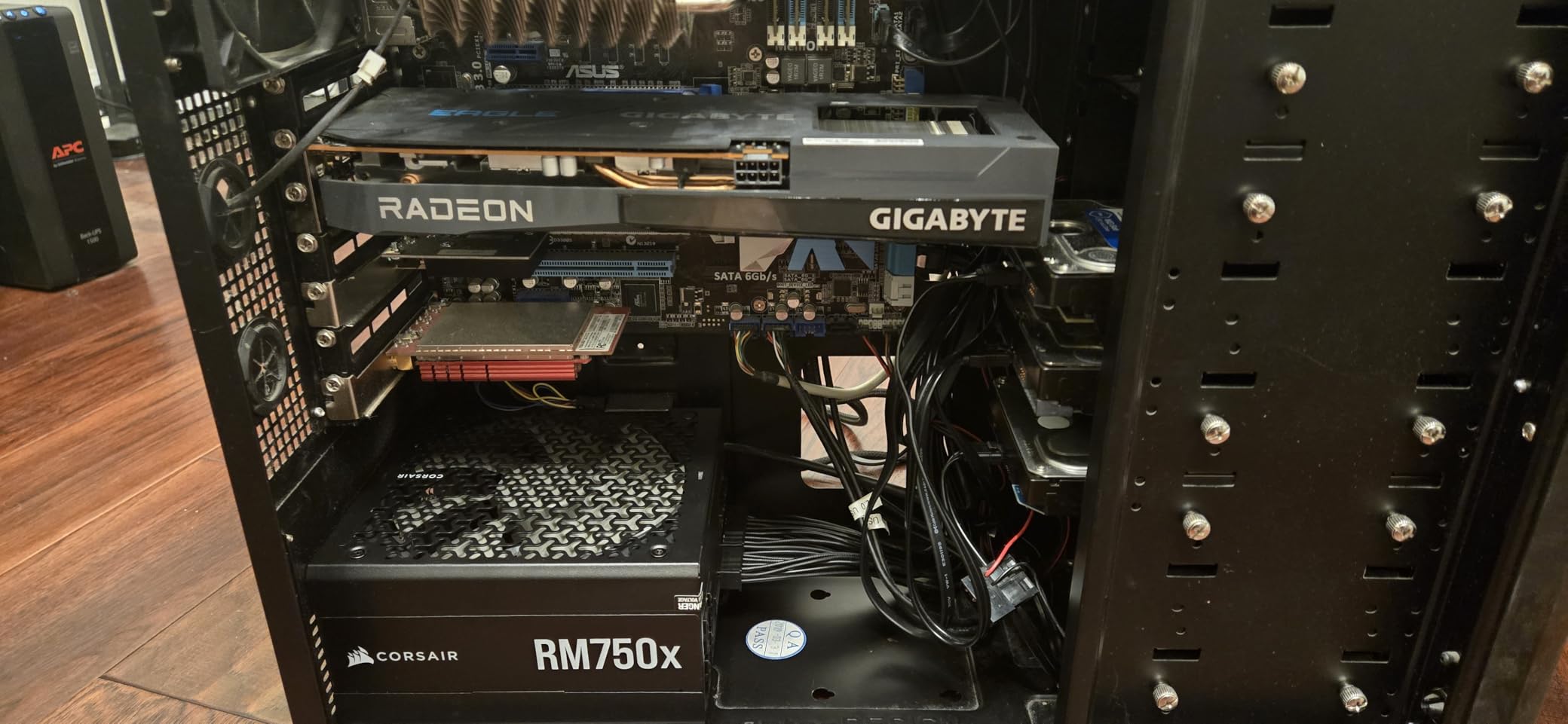 CORSAIR RM850x Fully Modular Low-Noise ATX Power Supply – ATX 3.1 Compliant – PCIe 5.1 Support – Cybenetics Gold Efficiency – Native 12V-2x6 Connector – Black Customer Review CORSAIR RM850x Fully Modular Low-Noise ATX Power Supply – ATX 3.1 Compliant – PCIe 5.1 Support – Cybenetics Gold Efficiency – Native 12V-2x6 Connector – Black - Customer Photo 3