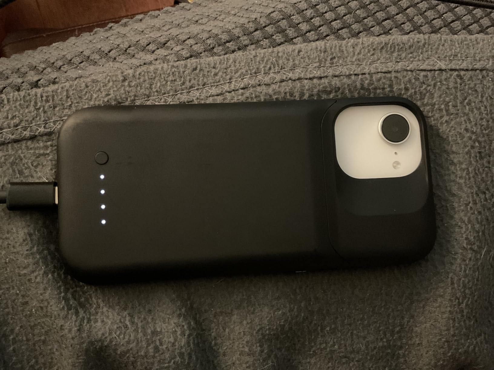 Mophie Juice Pack Battery Case for iPhone 16 Pro - Slim Charging Case, Magnetic Back for Wallets & Mounts, +50% Extra Battery Life, Enhanced 6-Foot Drop Protection, Sustainable Material, Black Customer Review Mophie Juice Pack Battery Case for iPhone 16 Pro - Slim Charging Case, Magnetic Back for Wallets & Mounts, +50% Extra Battery Life, Enhanced 6-Foot Drop Protection, Sustainable Material, Black - Customer Photo 1