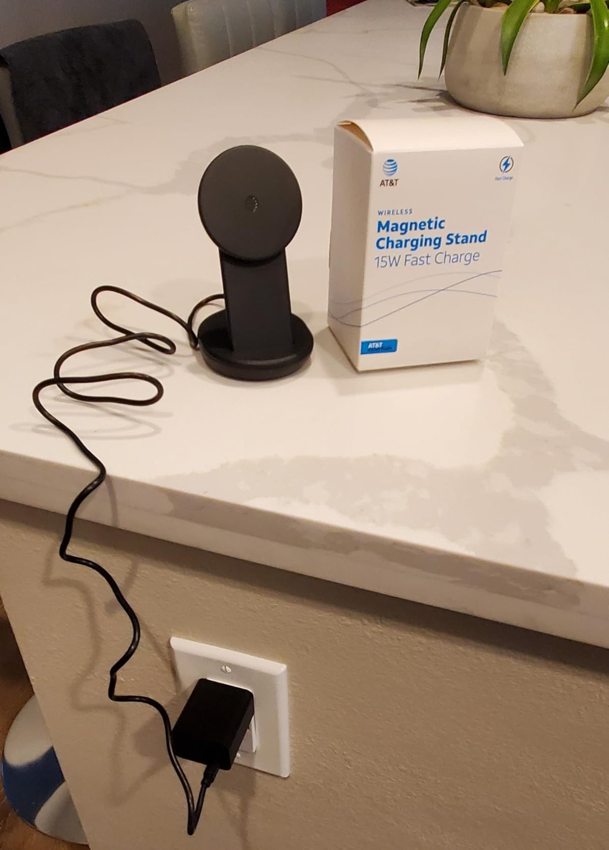 AT&T 15W Magnetic Qi Wireless Charging Stand Black Fast Charge Pad with Magnetic Alignment USB-C Power Delivery Case Friendly Compatible with iPhone Samsung Galaxy Google Pixel Customer Review AT&T 15W Magnetic Qi Wireless Charging Stand Black Fast Charge Pad with Magnetic Alignment USB-C Power Delivery Case Friendly Compatible with iPhone Samsung Galaxy Google Pixel - Customer Photo 2