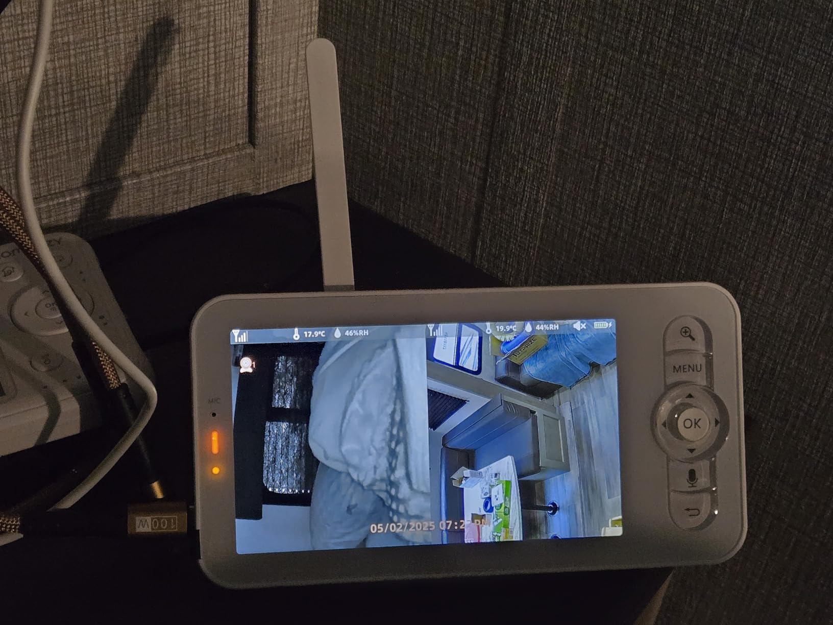 ARENTI Upgraded Baby Monitor with 2 Cameras, 4MP 2.4G&5G WiFi Baby Camera Monitor, Infrared Night Vision, Night Light, 2-Way Audio, Cry&Motion Detection, Temp&Humidity Sensor, App Control - Customer Photo 1
