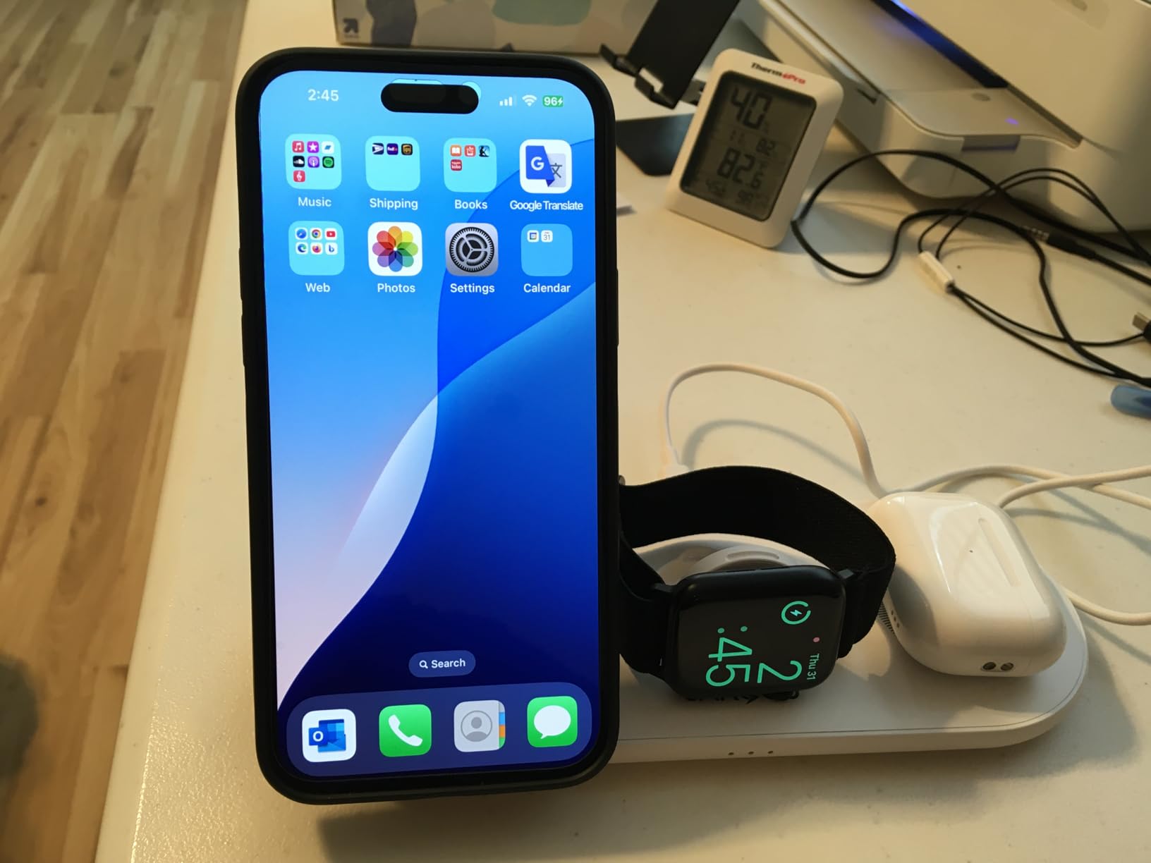 JARGOU Aluminum Alloy Wireless Charger Pad for Travel, 3 in 1 Charging Station for Apple Device, Metal Magnetic Charger Stand for iPhone 15/14/13, for Apple Watch Charger for AirPods Pro/3/2 Customer Review JARGOU Aluminum Alloy Wireless Charger Pad for Travel, 3 in 1 Charging Station for Apple Device, Metal Magnetic Charger Stand for iPhone 15/14/13, for Apple Watch Charger for AirPods Pro/3/2 - Customer Photo 3