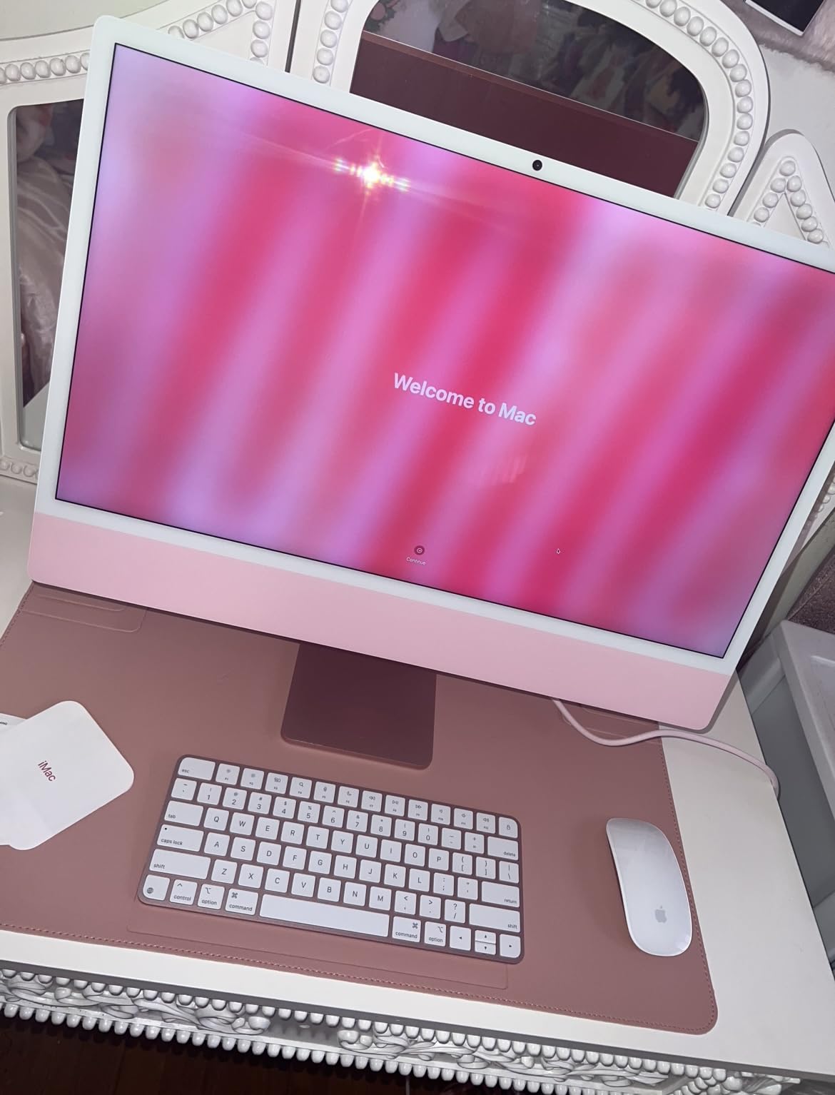 Apple 2024 iMac All-in-One Desktop Computer with M4 chip with 8-core CPU and 8-core GPU: Built for Apple Intelligence, 24-inch Retina Display, 16GB Unified Memory, 256GB SSD Storage; Silver - Customer Photo 4