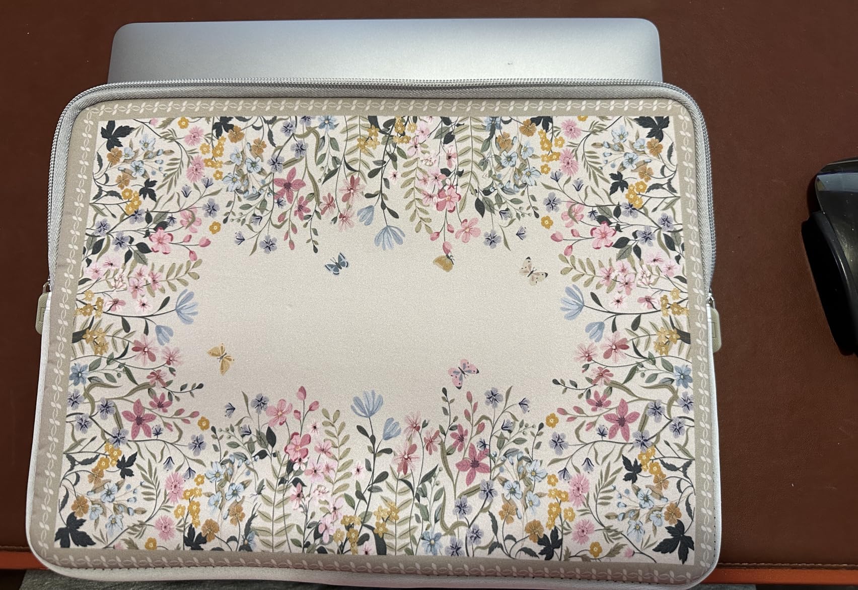 iCasso Laptop Sleeve 13 inch for MacBook Air 13-13.6 inch, Cute Laptop case for MacBook Pro 13 inch, Slim Protective Travel Carrying Case for MacBook Pro 14 inch, Chromebook, HP, Dell, Black Floral - Customer Photo 1