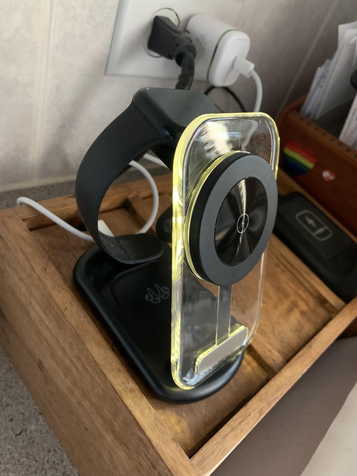 3 in 1 Magnetic Wireless Charging Station for Apple Devices, Fast Foldable Travel Mag-Safe Charger Stand with Night Light for iPhone 17 16 15 14 13 12 Series, Apple Watch/AirPods Pro, PK Customer Review 3 in 1 Magnetic Wireless Charging Station for Apple Devices, Fast Foldable Travel Mag-Safe Charger Stand with Night Light for iPhone 17 16 15 14 13 12 Series, Apple Watch/AirPods Pro, PK - Customer Photo 2