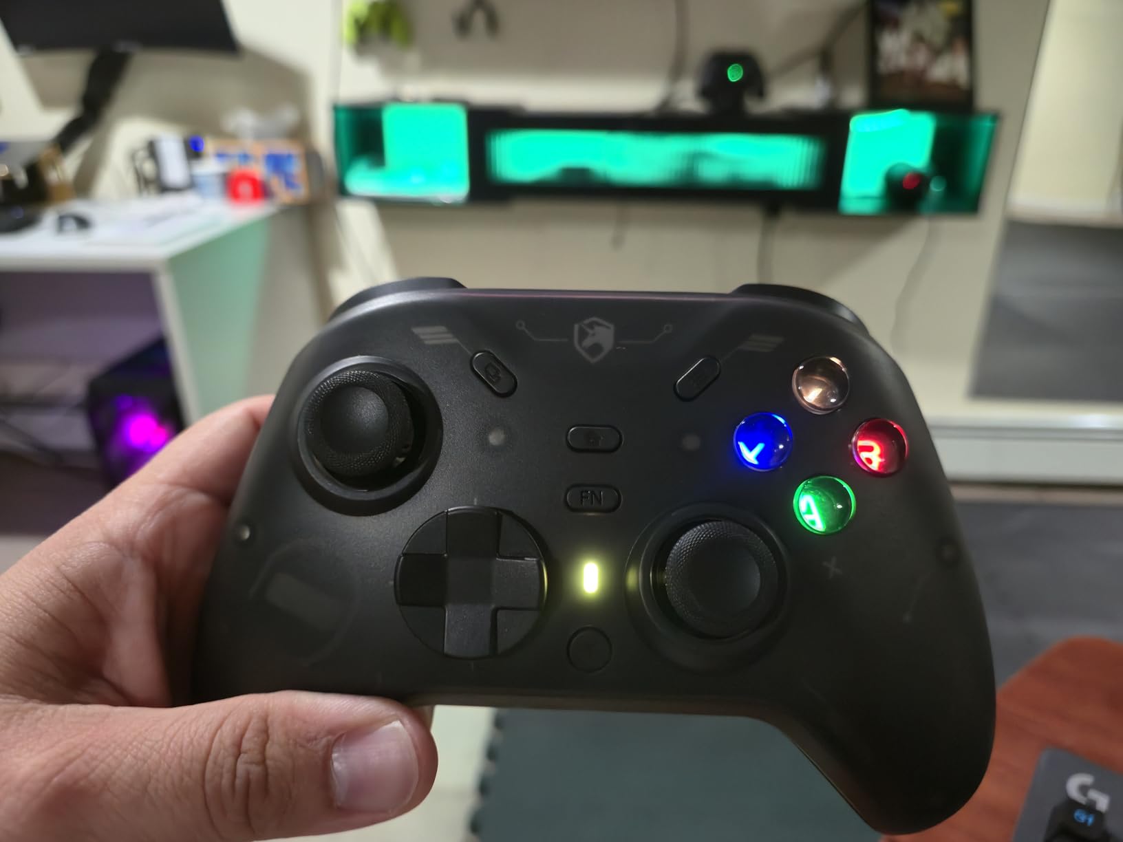 ECHTPower Wireless PC Gaming Controller - Hall Effect Joystick, 2.4G & Wired 1000Hz Polling Rate, 800mAh Battery, Adjustable Turbo/Vibration - for PC/Switch/iOS/Android - Customer Photo 3