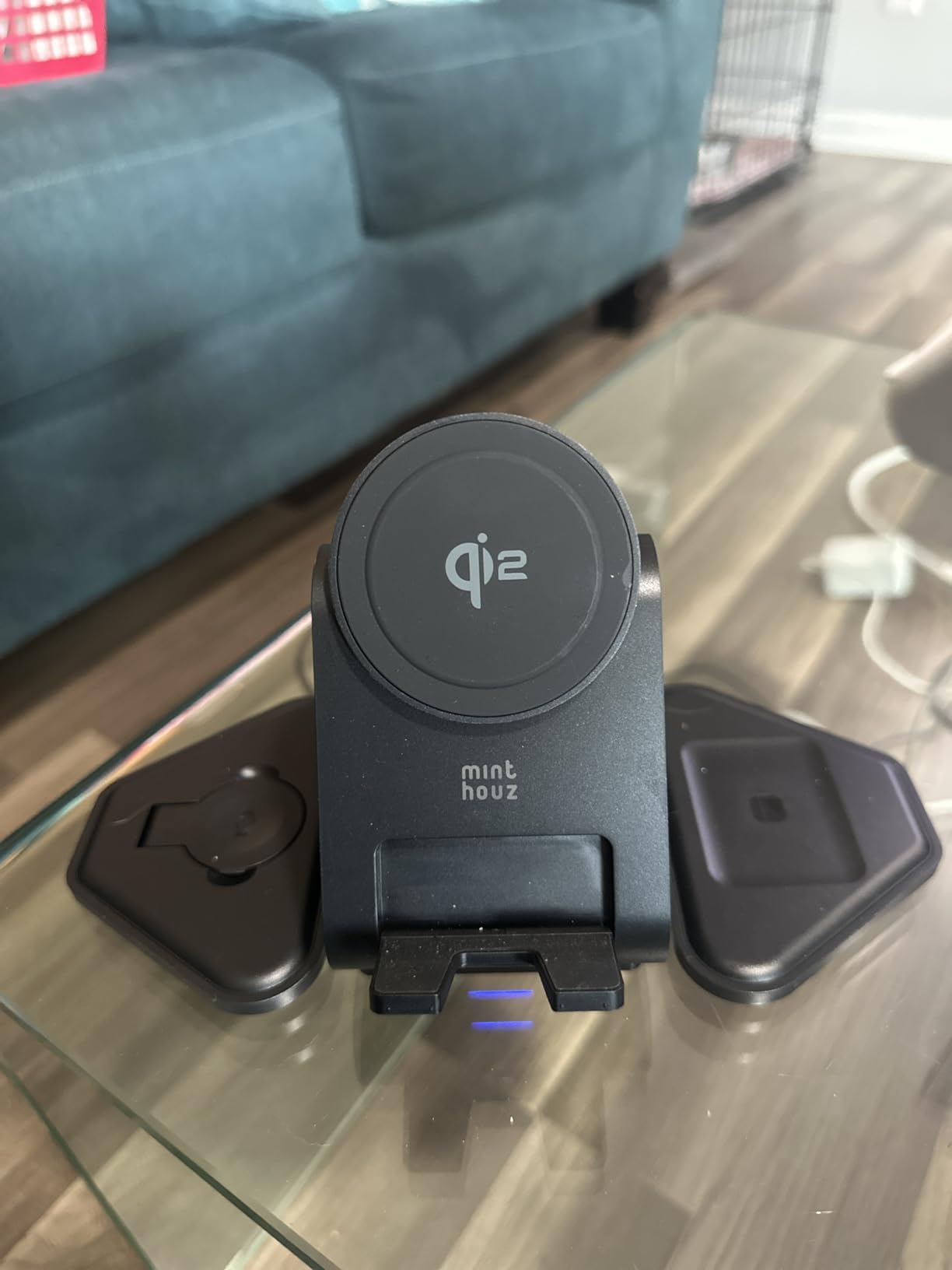 3 in 1 Charging Station, Mag Safe Wireless Charger Stand, Qi2 Certified, 15W Multiple Device Magnetic Charging Station for iPhone 16,15,14,13,12 Series, Apple Watch, AirPods (USB-C Charger Included) Customer Review 3 in 1 Charging Station, Mag Safe Wireless Charger Stand, Qi2 Certified, 15W Multiple Device Magnetic Charging Station for iPhone 16,15,14,13,12 Series, Apple Watch, AirPods (USB-C Charger Included) - Customer Photo 1