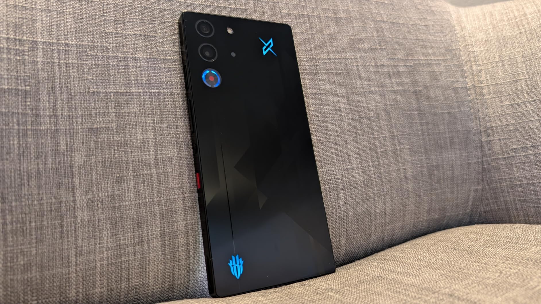 REDMAGIC 10 Pro Smartphone 5G, 144Hz Gaming Phone, 6.85 REDMAGIC 10 Pro Smartphone 5G, 144Hz Gaming Phone, 6.85