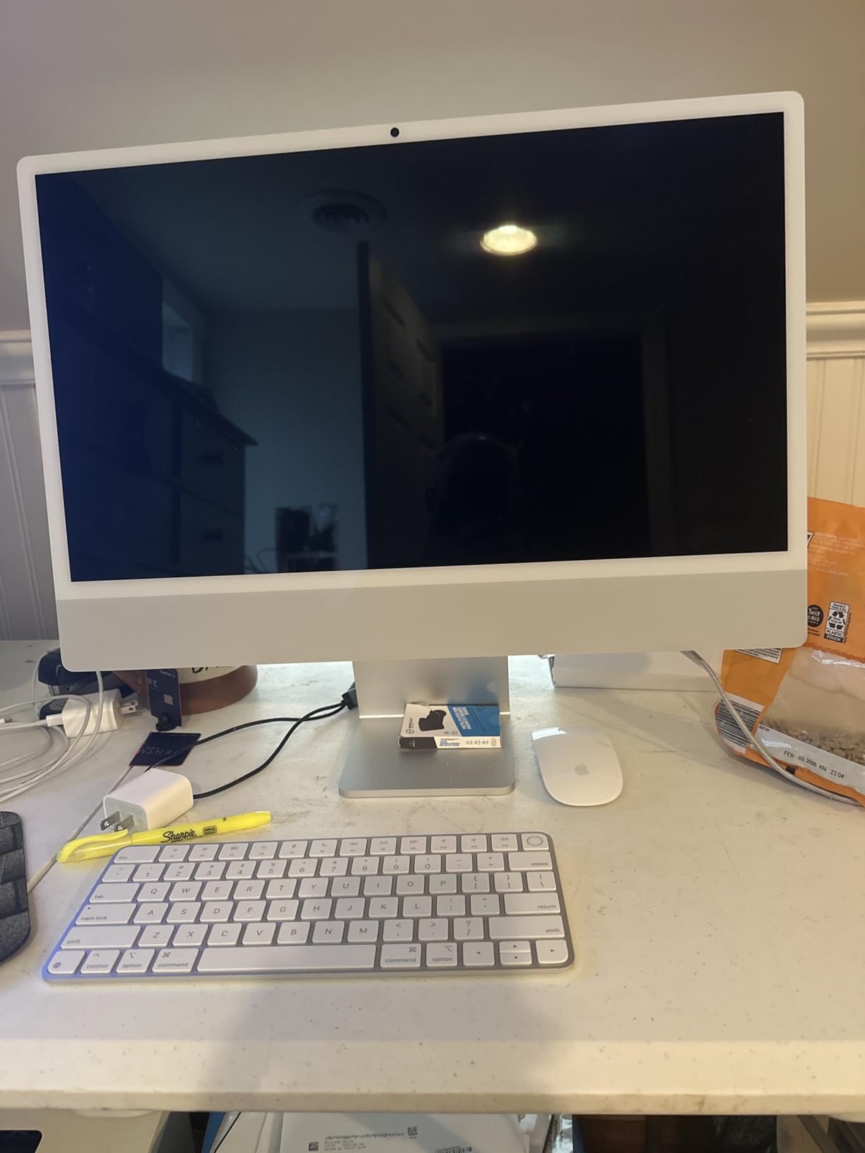 Apple 2024 iMac All-in-One Desktop Computer with M4 chip with 10-core CPU and 10-core GPU: Built for Apple Intelligence, 16GB Unified Memory, 1TB SSD Storage - Silver - Customer Photo 1