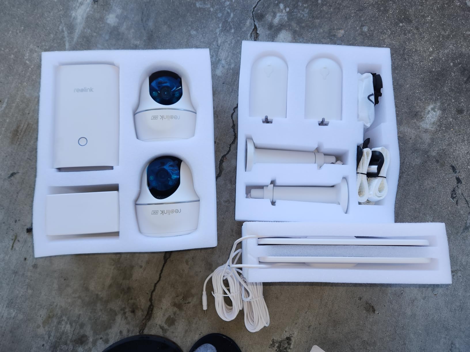 REOLINK 4K Solar Security Camera Outdoor, Encrypted Local Storage Camera System, 360° Pan Tilt, Smart Detection, No Monthly Fee, Home Hub with 4X PT Ultra + Solar Panel - Customer Photo 3