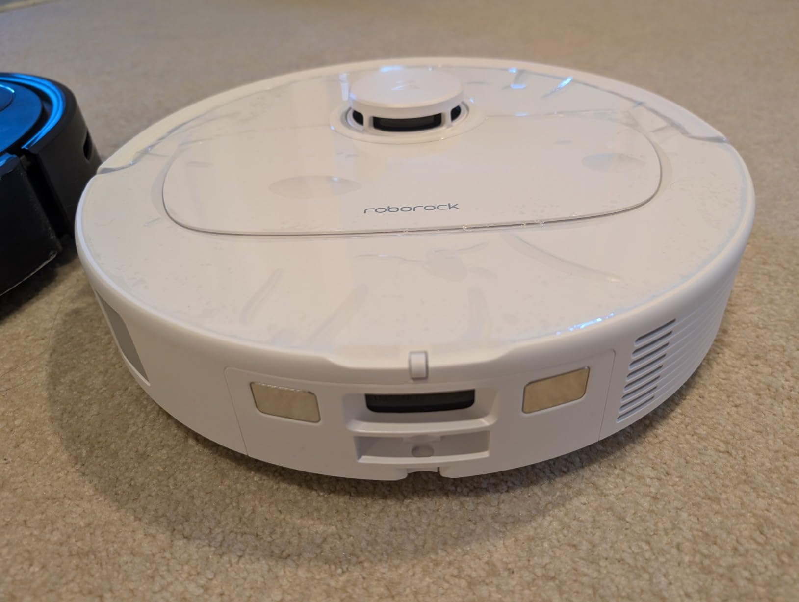 roborock Qrevo Series Robot Vacuum and Mop, 8000Pa Suction, Upgraded from Qrevo S, Anti-Tangle Brushes, Smart Obstacle Avoidance, Auto Mop Washing, All-in-One Dock, 200RPM Spinning Mops, Black(QV 35A) Customer Review roborock Qrevo Series Robot Vacuum and Mop, 8000Pa Suction, Upgraded from Qrevo S, Anti-Tangle Brushes, Smart Obstacle Avoidance, Auto Mop Washing, All-in-One Dock, 200RPM Spinning Mops, Black(QV 35A) - Customer Photo 3