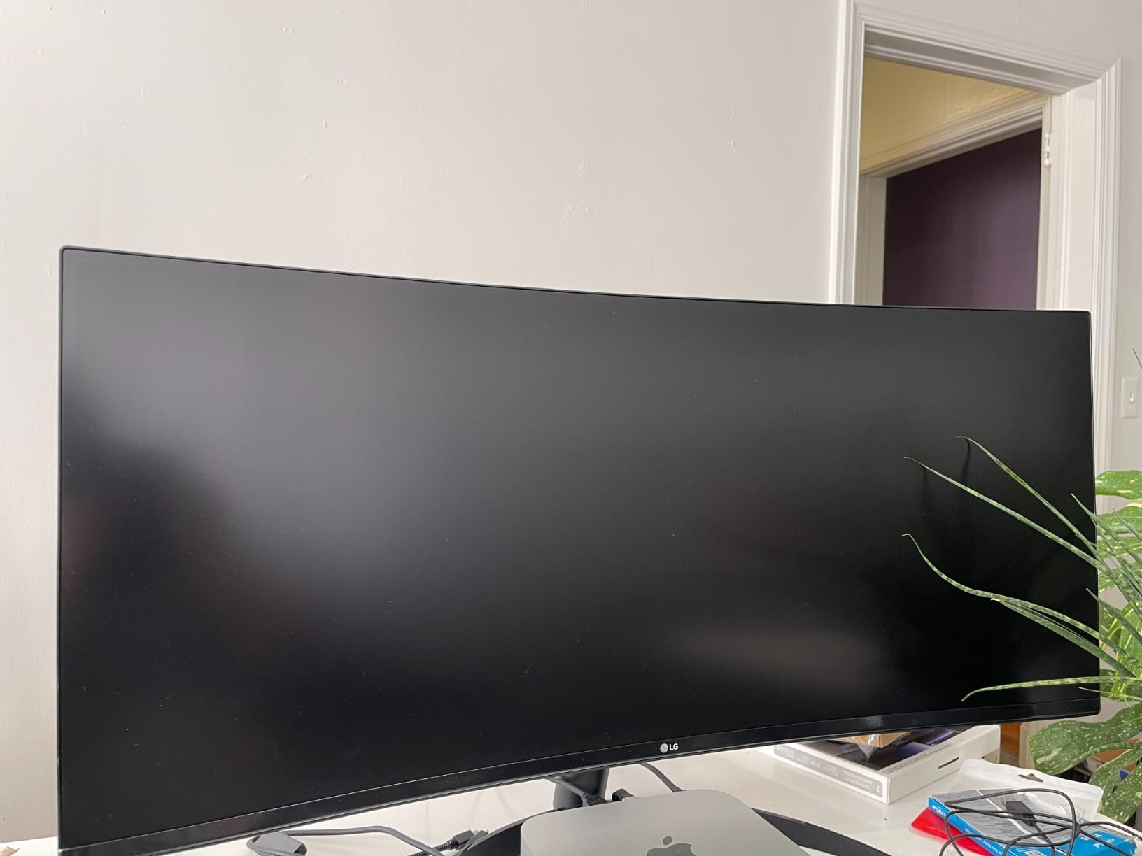LG 34WR55QK-B 34-inch UltraWide WQHD (3444 x 1440) Curved Computer Monitor, 100Hz, 5ms, HDR10, Reader Mode, HDMI, DisplayPort, USB Type-C, Tilt/Height Adjustable Stand, Black Customer Review LG 34WR55QK-B 34-inch UltraWide WQHD (3444 x 1440) Curved Computer Monitor, 100Hz, 5ms, HDR10, Reader Mode, HDMI, DisplayPort, USB Type-C, Tilt/Height Adjustable Stand, Black - Customer Photo 4