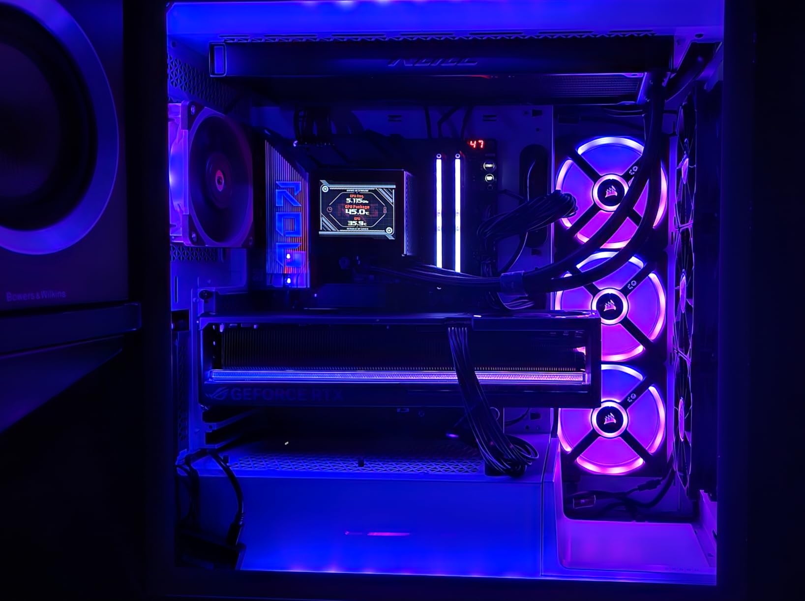 ASUS ROG Astral GeForce RTX™ 5080 OC Edition Gaming Graphics Card (PCIe® 5.0, 16GB GDDR7, HDMI®/DP 2.1, 3.8-Slot, 4-Fan Design, Axial-tech Fans, Patented Vapor Chamber, Phase-Change GPU Thermal pad) - Customer Photo 4