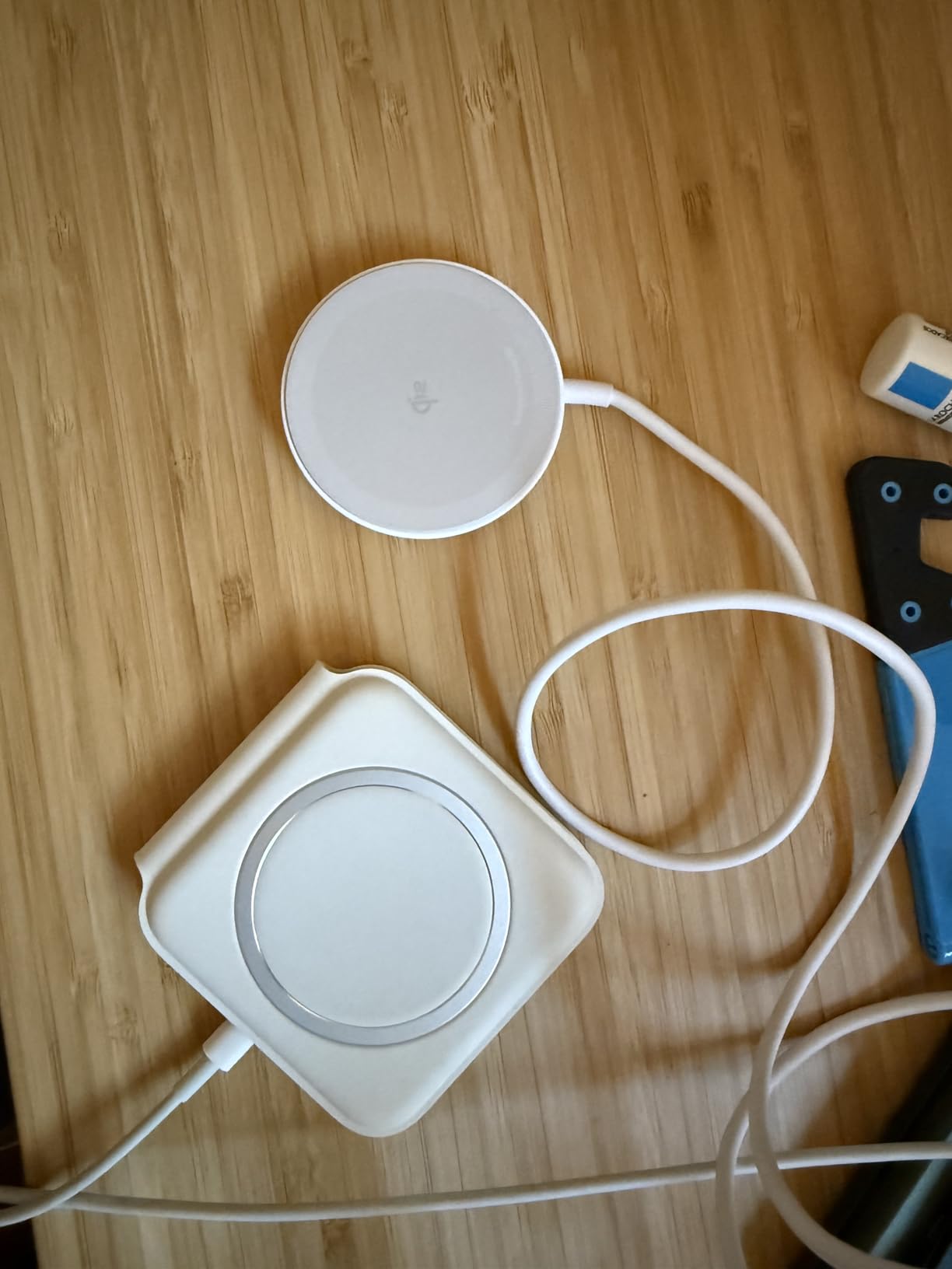 Anker Zolo Magnetic Wireless Charger, 2-Pack Qi2 Certified 15W MagSafe-Compatible Wireless Charging Pad, for iPhone 17/16/15/14/13 Series, AirPods, and More (Not for Pixel, Adapter Not Included) Customer Review Anker Zolo Magnetic Wireless Charger, 2-Pack Qi2 Certified 15W MagSafe-Compatible Wireless Charging Pad, for iPhone 17/16/15/14/13 Series, AirPods, and More (Not for Pixel, Adapter Not Included) - Customer Photo 1