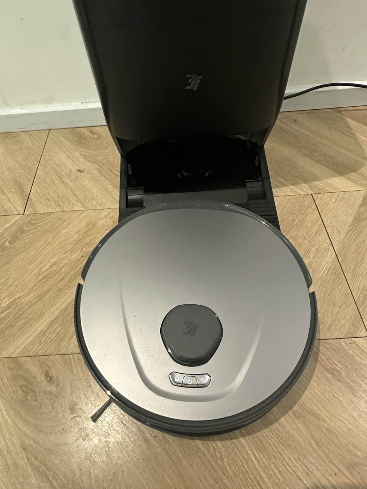 3i P10 Ultra Robot Vacuum and Mop Combo, Extendable Pad for Edge & Corner Mopping, 18000 Pa Suction Deep Cleaning, Auto Hot Water Washing & Drying, Self-Emptying, Self-Refilling, AI Obstacle Avoidance Customer Review 3i P10 Ultra Robot Vacuum and Mop Combo, Extendable Pad for Edge & Corner Mopping, 18000 Pa Suction Deep Cleaning, Auto Hot Water Washing & Drying, Self-Emptying, Self-Refilling, AI Obstacle Avoidance - Customer Photo 2