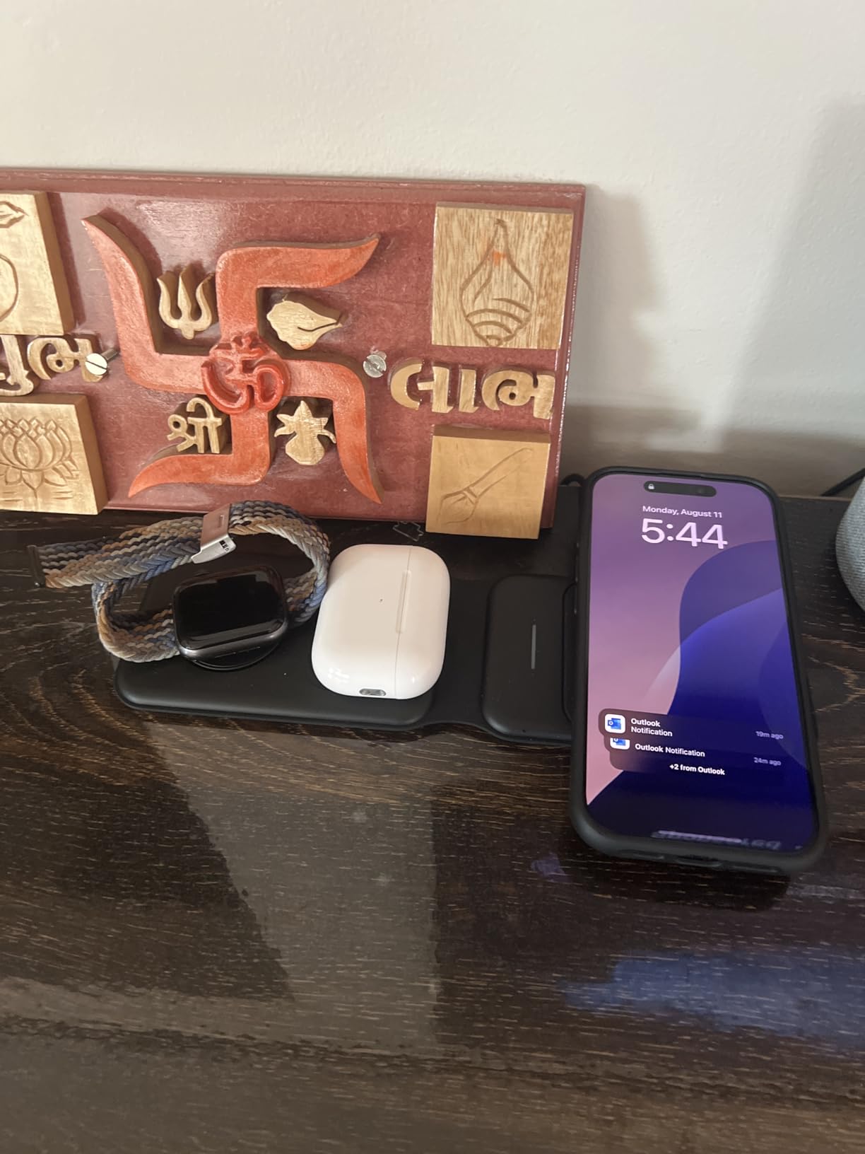 INIU 3 in 1 Wireless Charging Station, Qi2 Certified 15W Travel Charger for Apple Multiple Devices, Foldable Magnetic Wireless Charger Stand for iPhone 17 16 15 14 13 12 Series Apple Watch AirPods customer photo 1