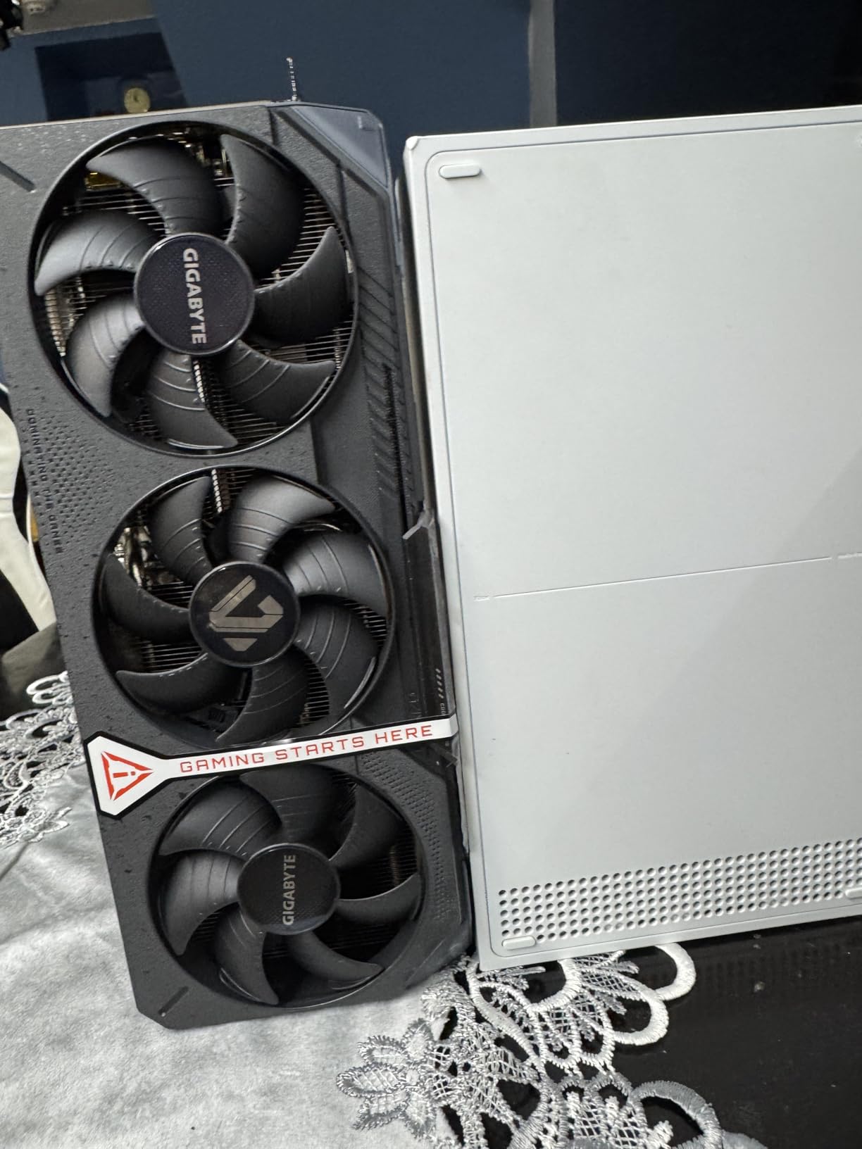 GIGABYTE Radeon RX 9070 XT Gaming OC 16G Graphics Card, PCIe 5.0, 16GB GDDR6, GV-R9070XTGAMING OC-16GD Video Card Customer Review GIGABYTE Radeon RX 9070 XT Gaming OC 16G Graphics Card, PCIe 5.0, 16GB GDDR6, GV-R9070XTGAMING OC-16GD Video Card - Customer Photo 3