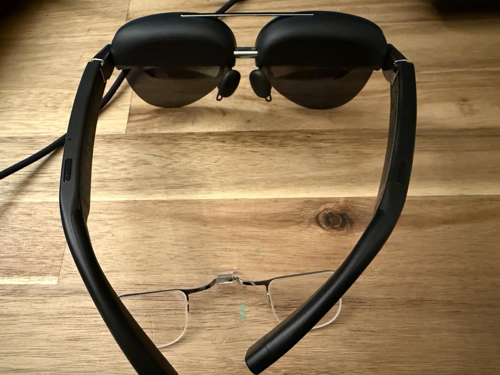 Lenovo Legion Glasses Gen 2 - Micro-OLED Personal Wearable Monitor for Gaming & Movies, FHD 120Hz Plug-and-Play Display Legion Go & USB-C Devices, High-Fidelity Audio & Privacy - Customer Photo 1