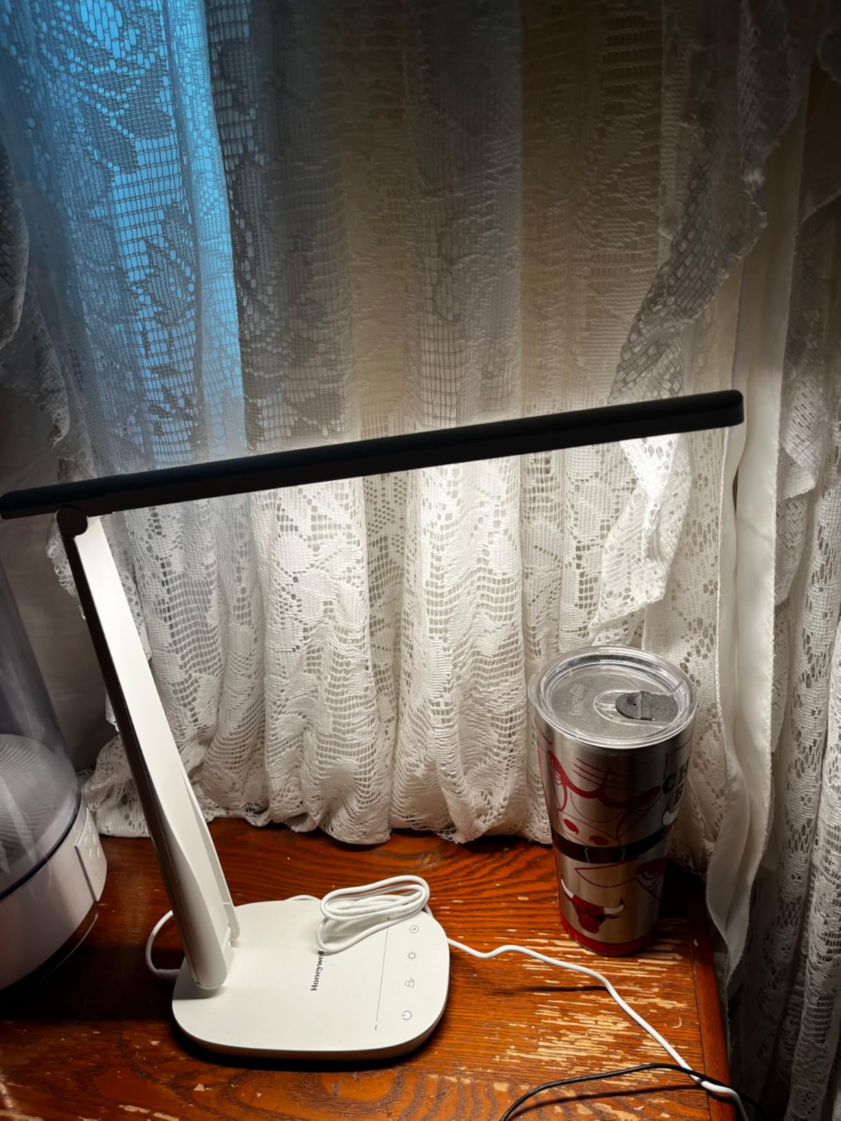 Honeywell Desk Lamp for Home Office, Dimmable LED Desk Light with USB A+C Dual Charging, 4 Modes Brightness Touch Lamp with Timer, Eye Caring Foldable Reading Light, Table Lamp for Study Nightstand - Customer Photo 2