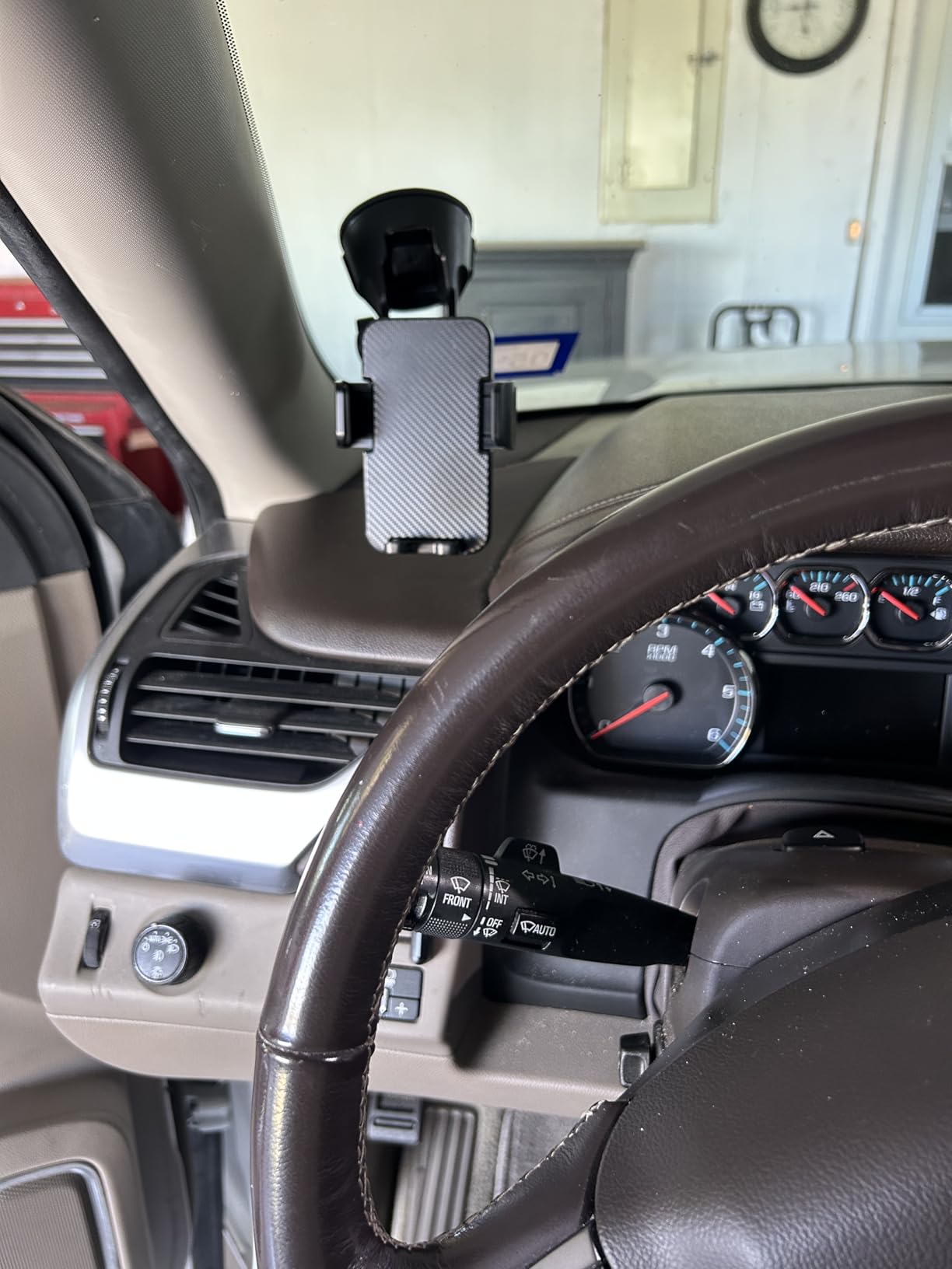 Qifutan Dash Mounted Holders Phone Holders for Your Car Phone Mount for Car Windshield Dashboard Air Vent Universal Desk Mounts Hands Free Automobile Cell Phone Holder Fit for iPhone Smartphone - Customer Photo 1