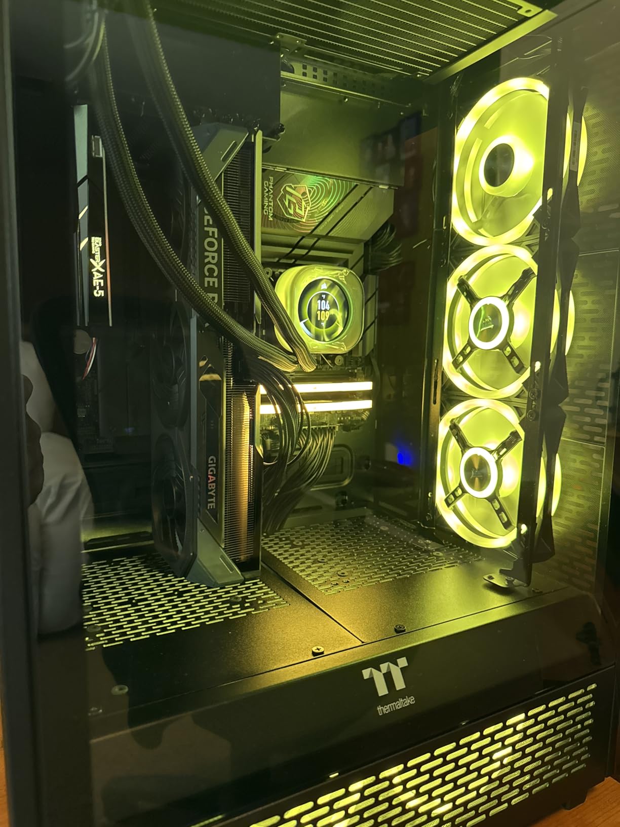 GIGABYTE GeForce RTX 5070 Gaming OC 12G Graphics Card, 12GB 192-bit GDDR7 customer photo 2