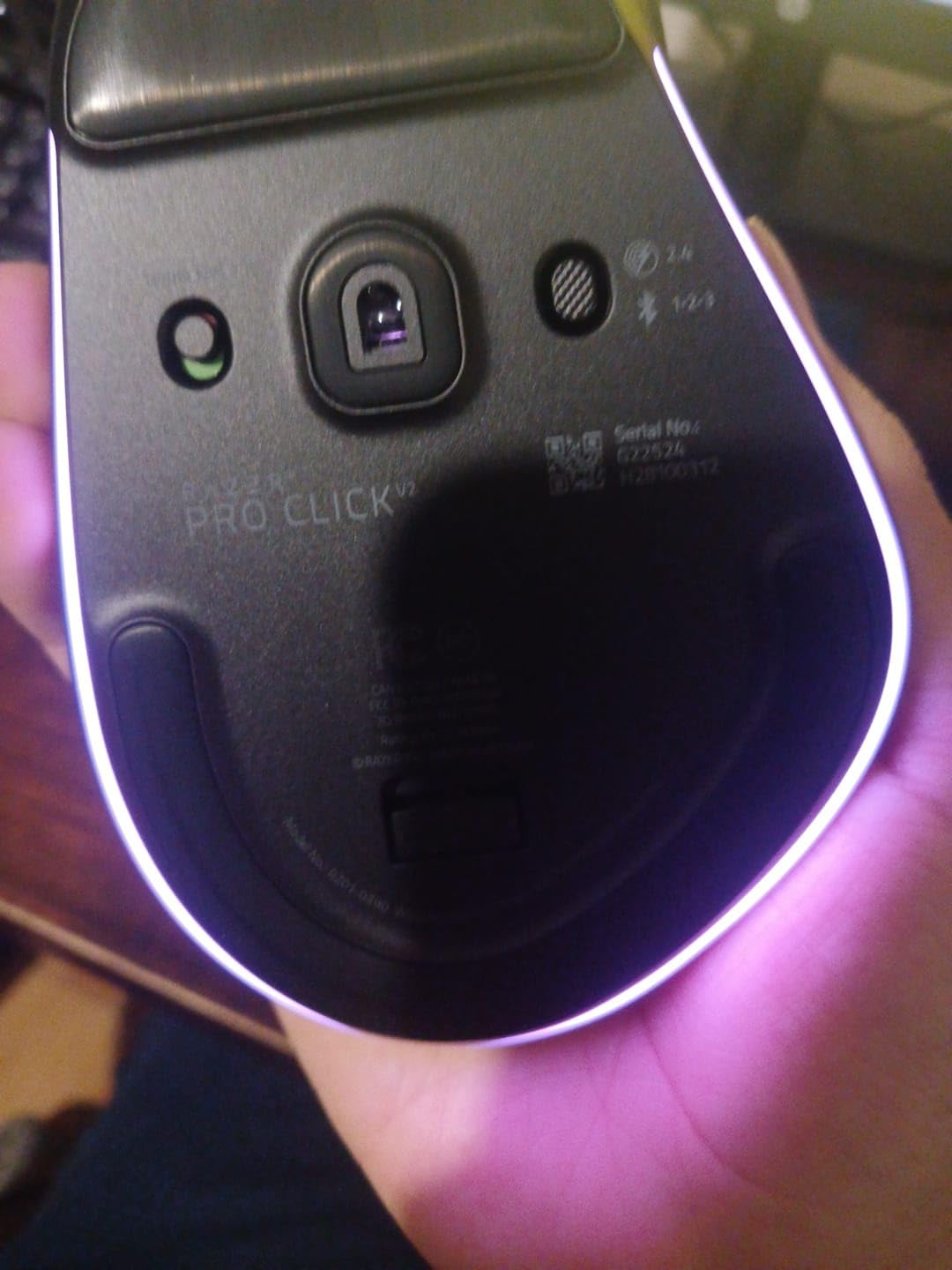 Razer Pro Click V2 Vertical Wireless Mouse: 6 Button Ergonomic Design - One Click AI Prompt - Supports Windows & Mac - Multi Device Connectivity via 2.4GHz, Bluetooth, or USB C Wired Mode - Chroma RGB Customer Review Razer Pro Click V2 Vertical Wireless Mouse: 6 Button Ergonomic Design - One Click AI Prompt - Supports Windows & Mac - Multi Device Connectivity via 2.4GHz, Bluetooth, or USB C Wired Mode - Chroma RGB - Customer Photo 2