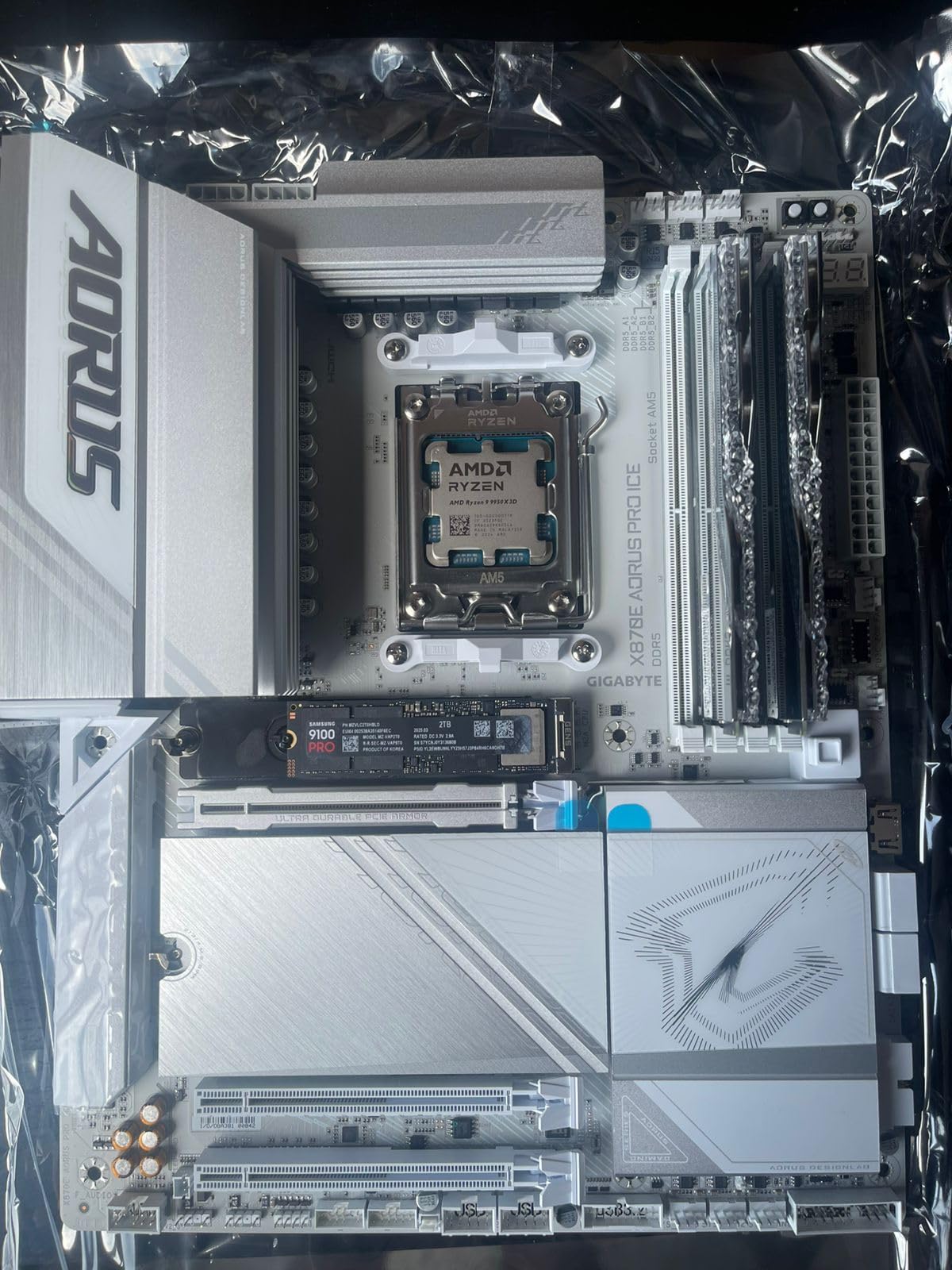 AMD Ryzen 9 9950X3D 16-Core Processor - Customer Photo 3