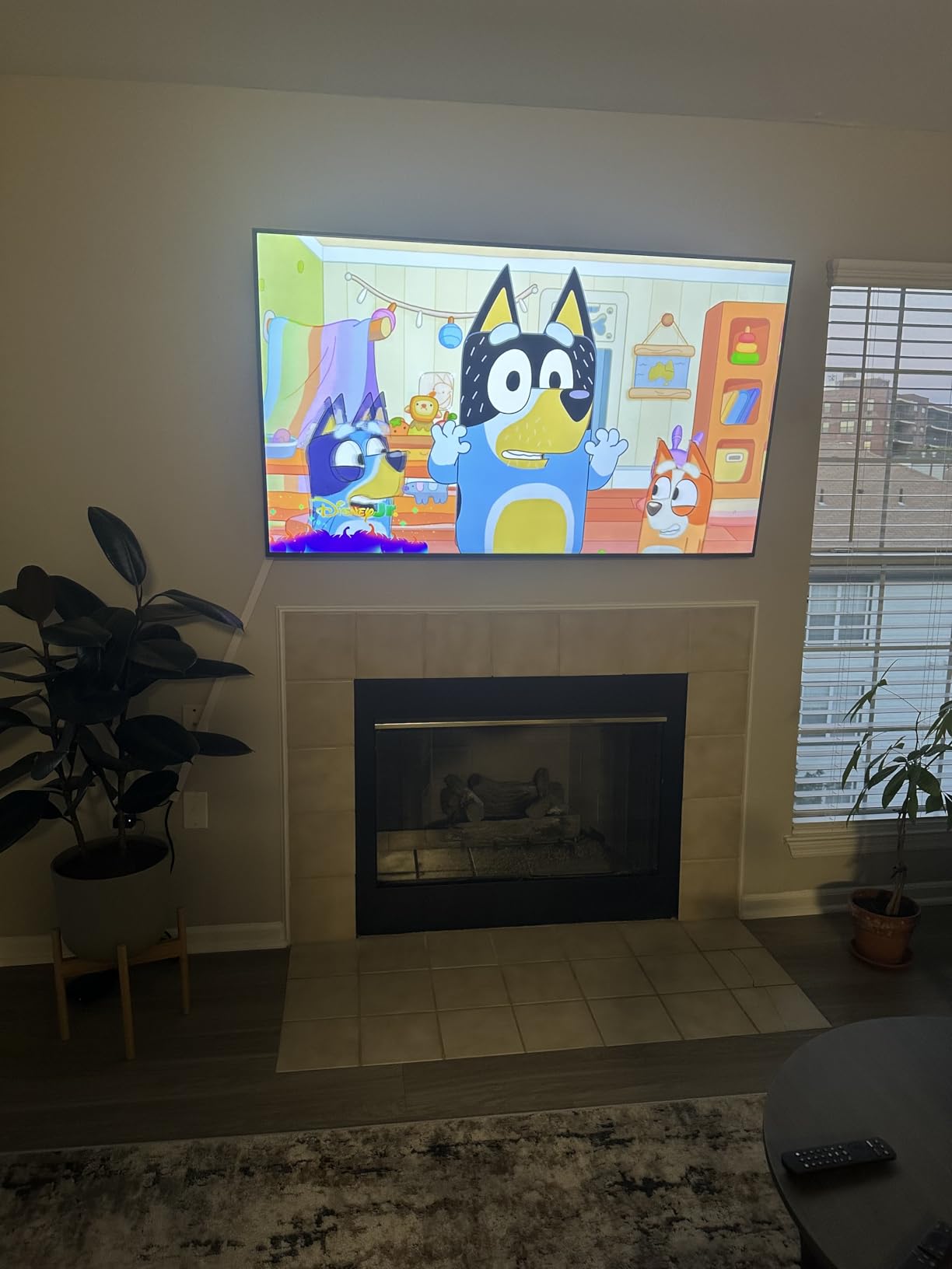 Samsung 85-Inch Class Neo QLED QN70F 4K Mini LED Smart TV (2025 Model) NQ4 AI Gen2 Processor, Quantum Matrix Technology Slim, Motion Xcelerator 144Hz, Samsung Vision AI, Alexa Built-in Customer Review Samsung 85-Inch Class Neo QLED QN70F 4K Mini LED Smart TV (2025 Model) NQ4 AI Gen2 Processor, Quantum Matrix Technology Slim, Motion Xcelerator 144Hz, Samsung Vision AI, Alexa Built-in - Customer Photo 2