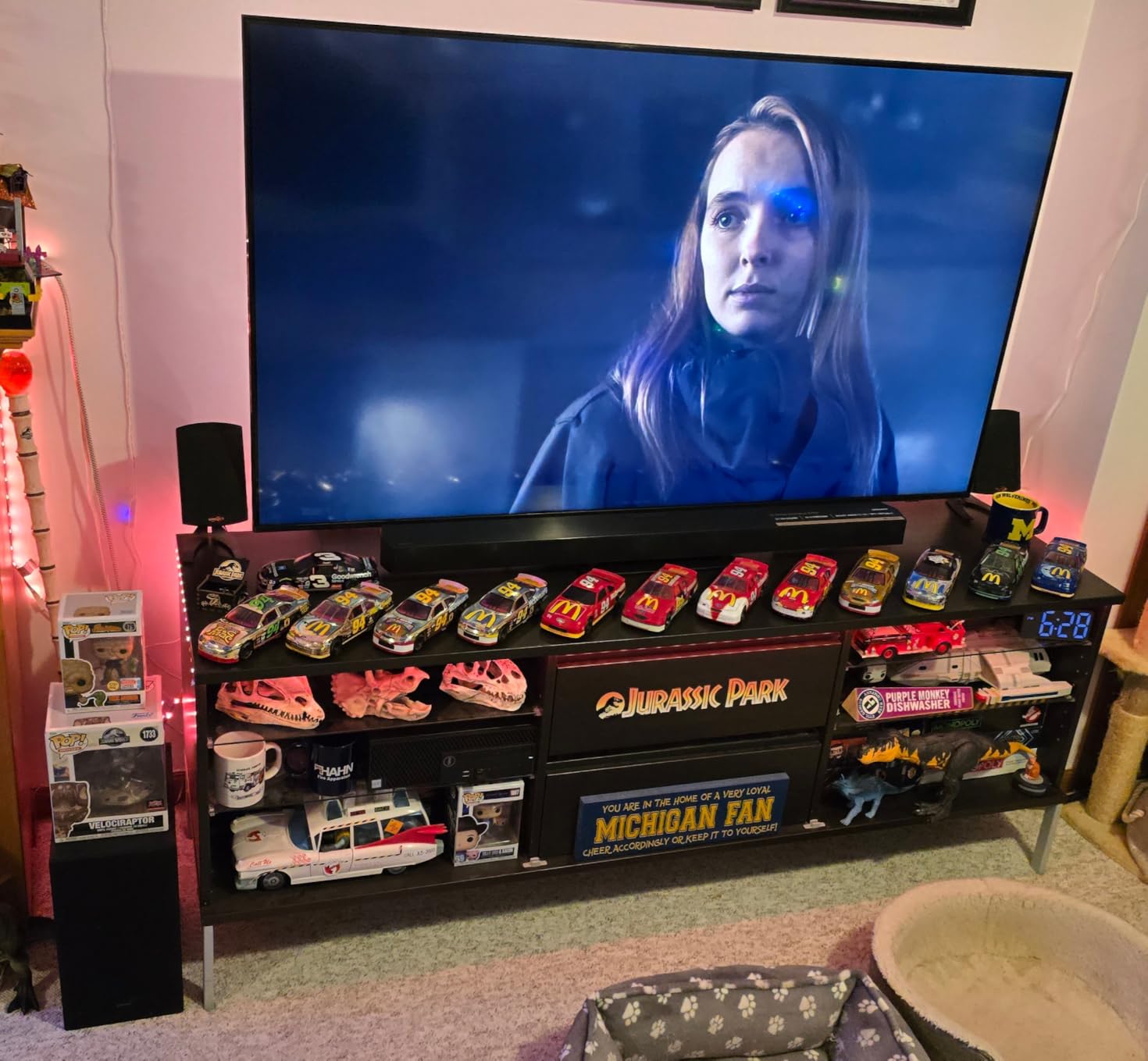 Samsung B-Series Soundbar HW-B550F 2.1 ch DTS Virtual:X Soundbar with Subwoofer (2025 Model) Voice Enhance Mode, Bass Boost, Adaptive Sound customer photo 1