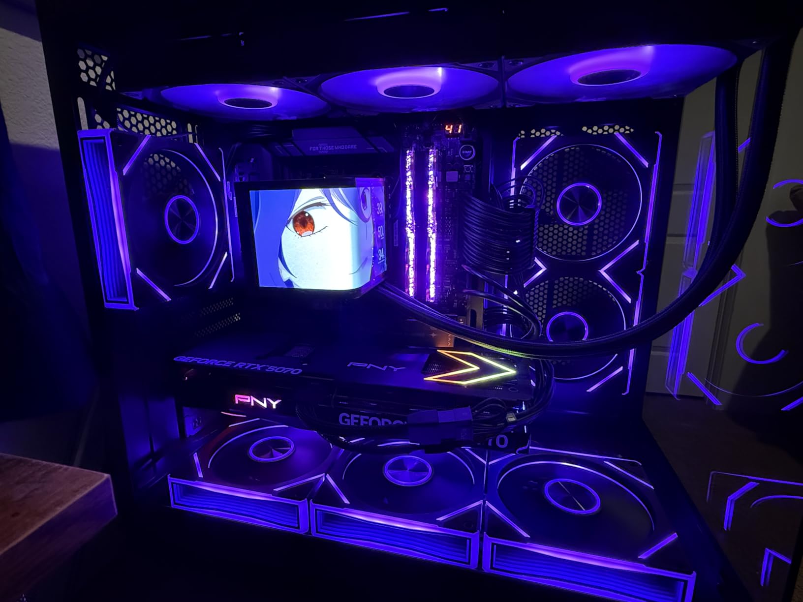 PNY NVIDIA GeForce RTX™ 5070 Epic-X™ ARGB OC Triple Fan, Graphics Card (12GB GDDR7, 192-bit, Boost Speed: 2685 MHz, SFF-Ready, PCIe® 5.0, HDMI®/DP 2.1, 2.4-Slot, NVIDIA Blackwell Architecture, DLSS 4) Customer Review PNY NVIDIA GeForce RTX™ 5070 Epic-X™ ARGB OC Triple Fan, Graphics Card (12GB GDDR7, 192-bit, Boost Speed: 2685 MHz, SFF-Ready, PCIe® 5.0, HDMI®/DP 2.1, 2.4-Slot, NVIDIA Blackwell Architecture, DLSS 4) - Customer Photo 1