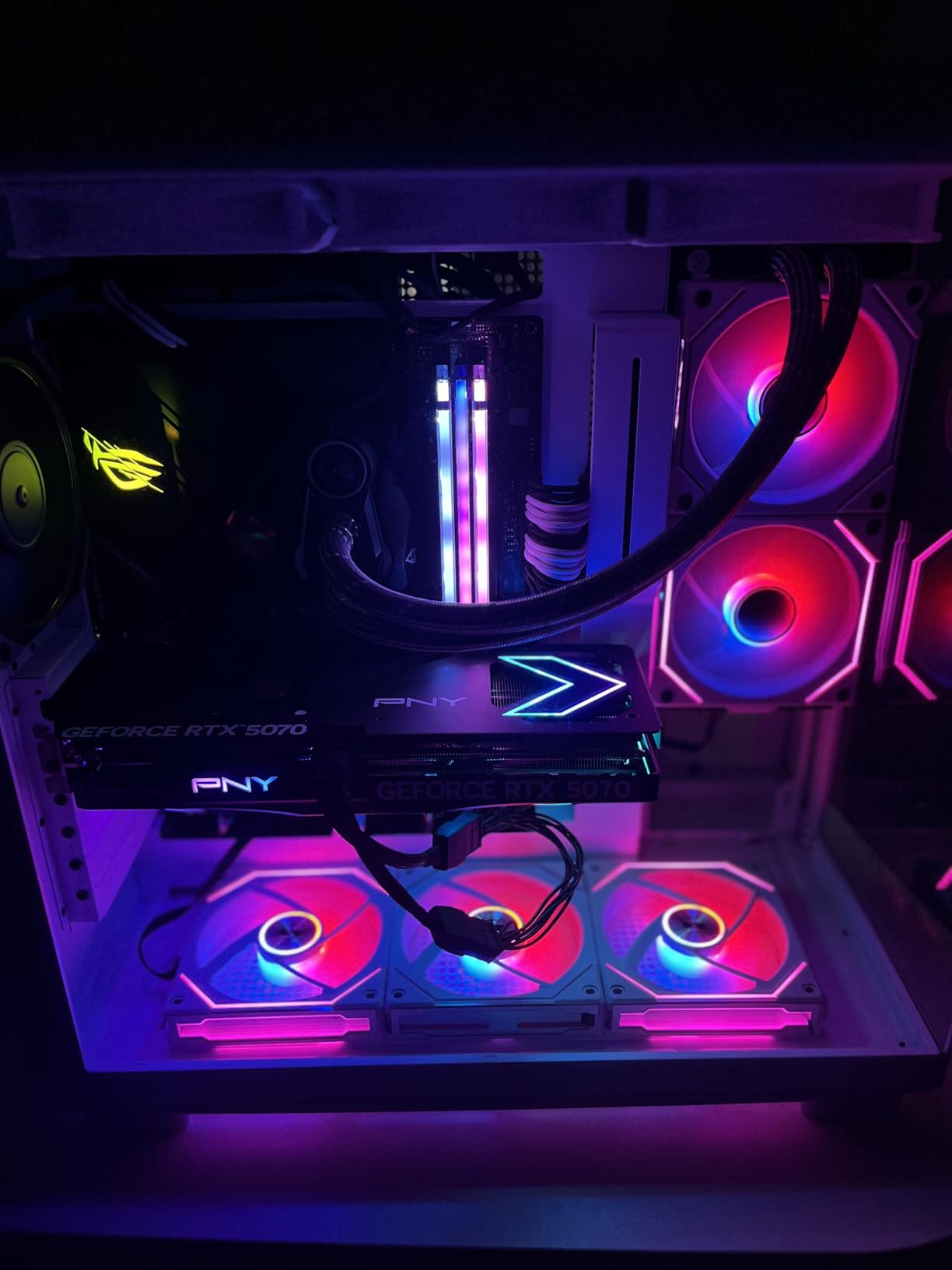 PNY NVIDIA GeForce RTX™ 5070 Epic-X™ ARGB OC Triple Fan, Graphics Card (12GB GDDR7, 192-bit, Boost Speed: 2685 MHz, SFF-Ready, PCIe® 5.0, HDMI®/DP 2.1, 2.4-Slot, NVIDIA Blackwell Architecture, DLSS 4) Customer Review PNY NVIDIA GeForce RTX™ 5070 Epic-X™ ARGB OC Triple Fan, Graphics Card (12GB GDDR7, 192-bit, Boost Speed: 2685 MHz, SFF-Ready, PCIe® 5.0, HDMI®/DP 2.1, 2.4-Slot, NVIDIA Blackwell Architecture, DLSS 4) - Customer Photo 2