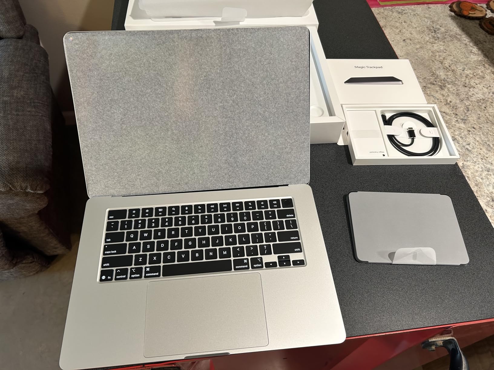 Apple 2025 MacBook Air 15-inch Laptop with M4 chip: Built for Apple Intelligence, 15.3-inch Liquid Retina Display, 16GB Unified Memory, 512GB SSD Storage, 12MP Center Stage Camera, Touch ID; Starlight Customer Review Apple 2025 MacBook Air 15-inch Laptop with M4 chip: Built for Apple Intelligence, 15.3-inch Liquid Retina Display, 16GB Unified Memory, 512GB SSD Storage, 12MP Center Stage Camera, Touch ID; Starlight - Customer Photo 5