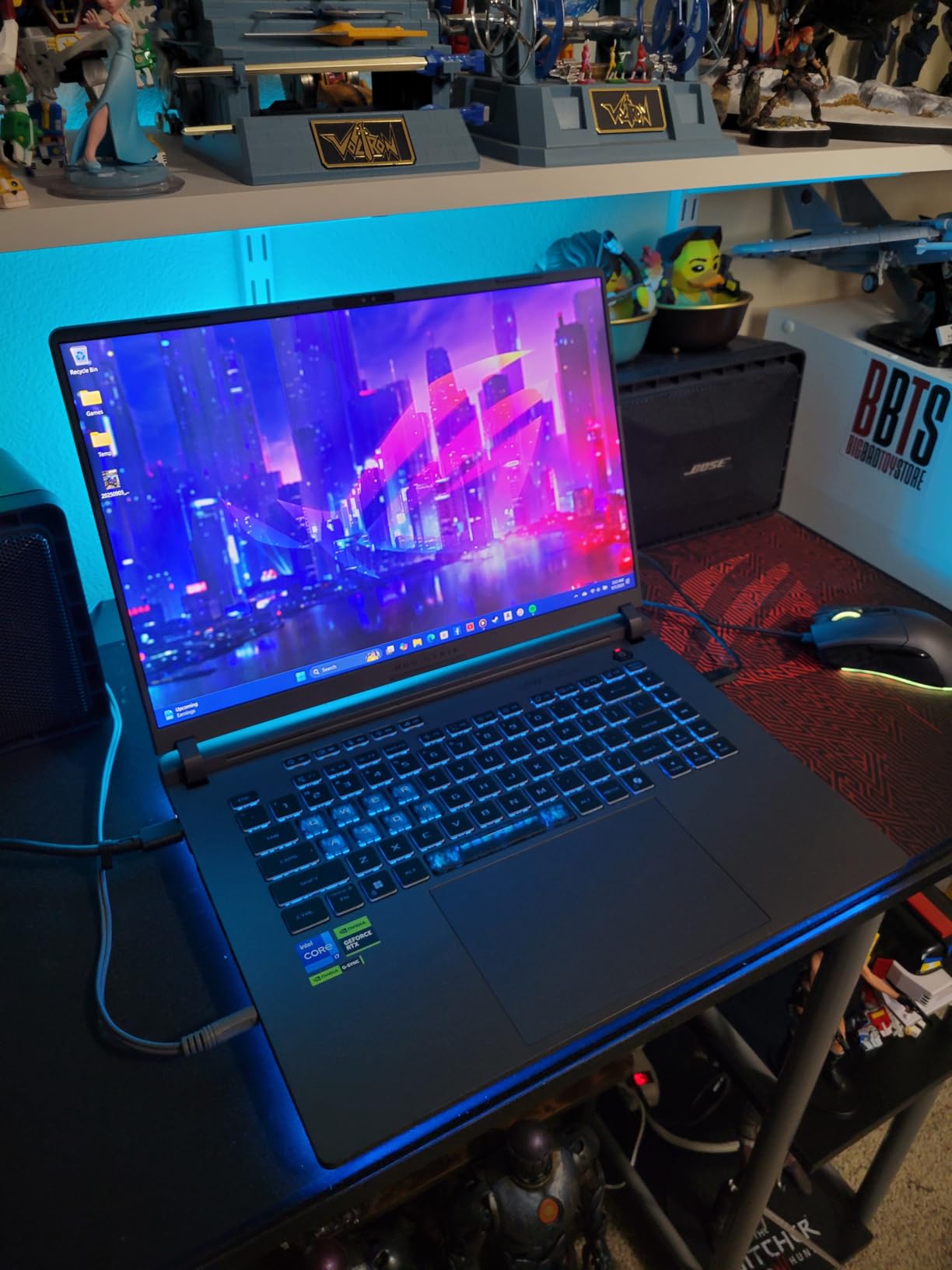 ASUS ROG Strix G16 (2025) Gaming Laptop, 16 ASUS ROG Strix G16 (2025) Gaming Laptop, 16