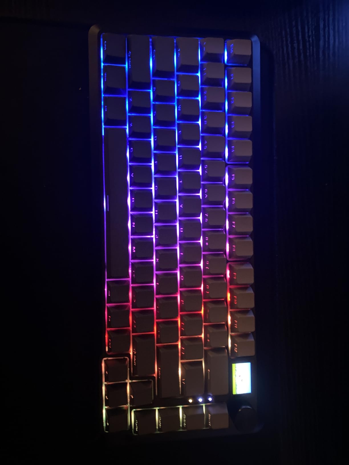 Redragon K708 Pro Wireless Mechanical Gaming Keyboard - Gasket-Mounted RGB Backlit, 81 Customizable Keys, 3-Mode (2.4G/Bluetooth/USB), Hot-Swap Pre-Lubed Switches, Screen & Control Knob - White Green Customer Review Redragon K708 Pro Wireless Mechanical Gaming Keyboard - Gasket-Mounted RGB Backlit, 81 Customizable Keys, 3-Mode (2.4G/Bluetooth/USB), Hot-Swap Pre-Lubed Switches, Screen & Control Knob - White Green - Customer Photo 2