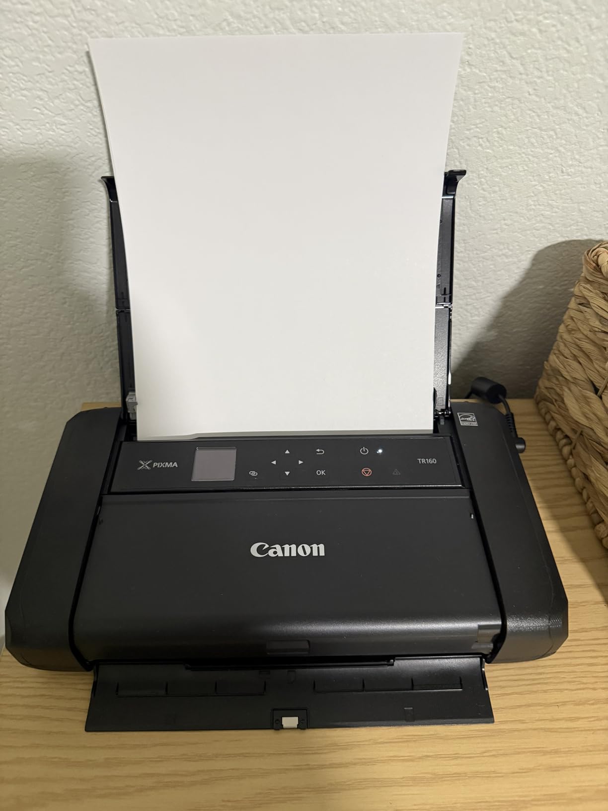 Canon PIXMA TR160 Wireless Portable Printer, 50-Sheet Paper Tray and 1.44 Canon PIXMA TR160 Wireless Portable Printer, 50-Sheet Paper Tray and 1.44