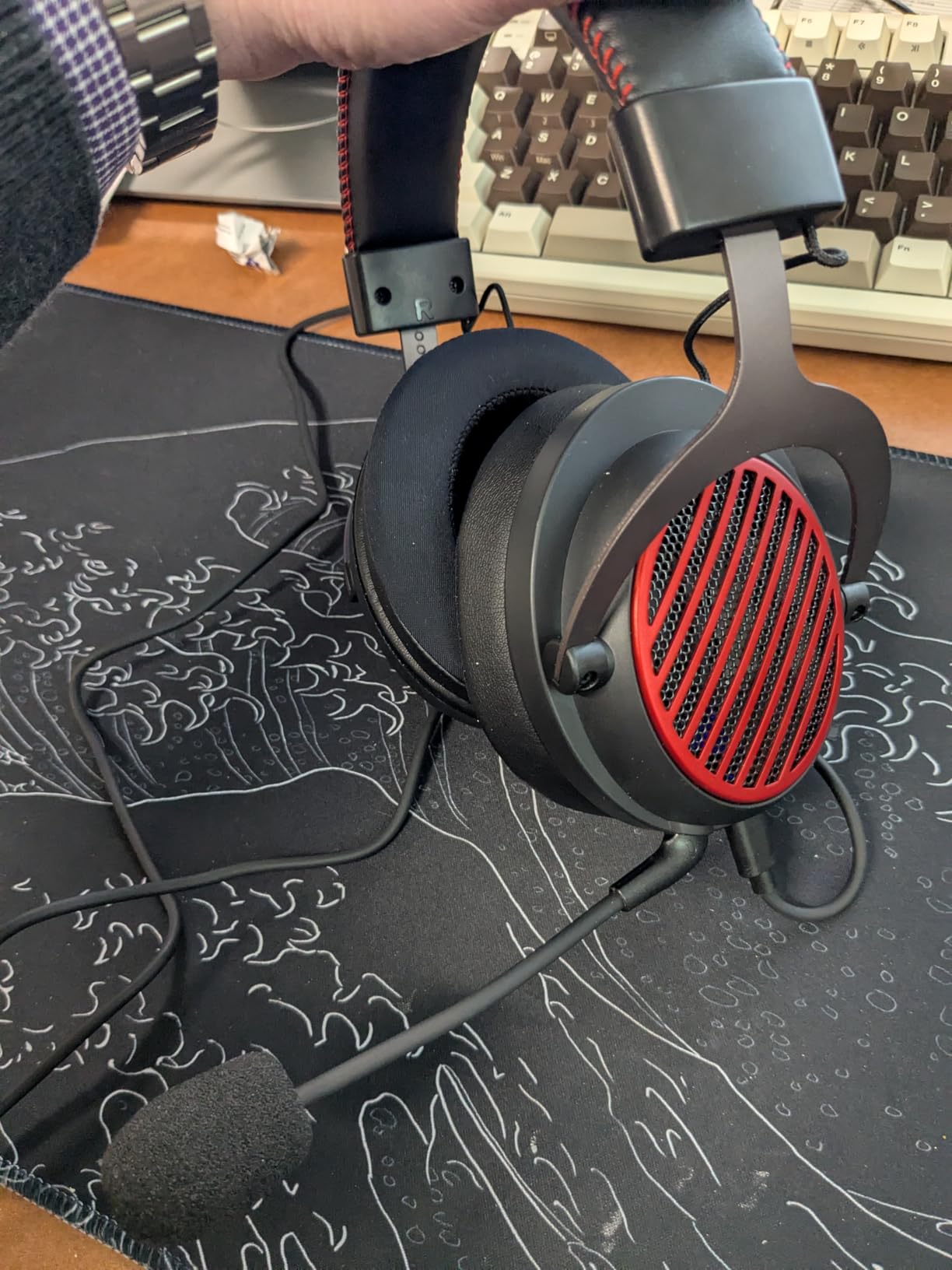 Redragon H540 Wireless Gaming Headset for PC, PS4/5, Xbox, Switch, 4-Mode(2.4G/BT/USB/3.5mm) - 7.1 Surround Sound - 53MM Drivers Gaming Headphones with Noise Canceling Mic - Memory Foam - Black Customer Review Redragon H540 Wireless Gaming Headset for PC, PS4/5, Xbox, Switch, 4-Mode(2.4G/BT/USB/3.5mm) - 7.1 Surround Sound - 53MM Drivers Gaming Headphones with Noise Canceling Mic - Memory Foam - Black - Customer Photo 2
