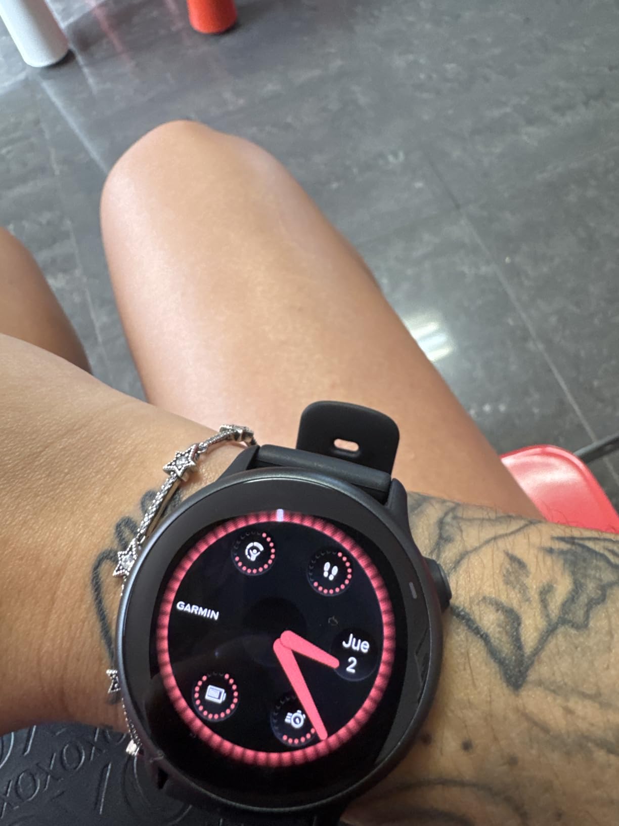 Garmin vívoactive® 6, Health and Fitness GPS Smartwatch, AMOLED Display, Up to 11 Days of Battery, Metallic Pink Dawn with Pink Dawn Band Customer Review Garmin vívoactive® 6, Health and Fitness GPS Smartwatch, AMOLED Display, Up to 11 Days of Battery, Metallic Pink Dawn with Pink Dawn Band - Customer Photo 3