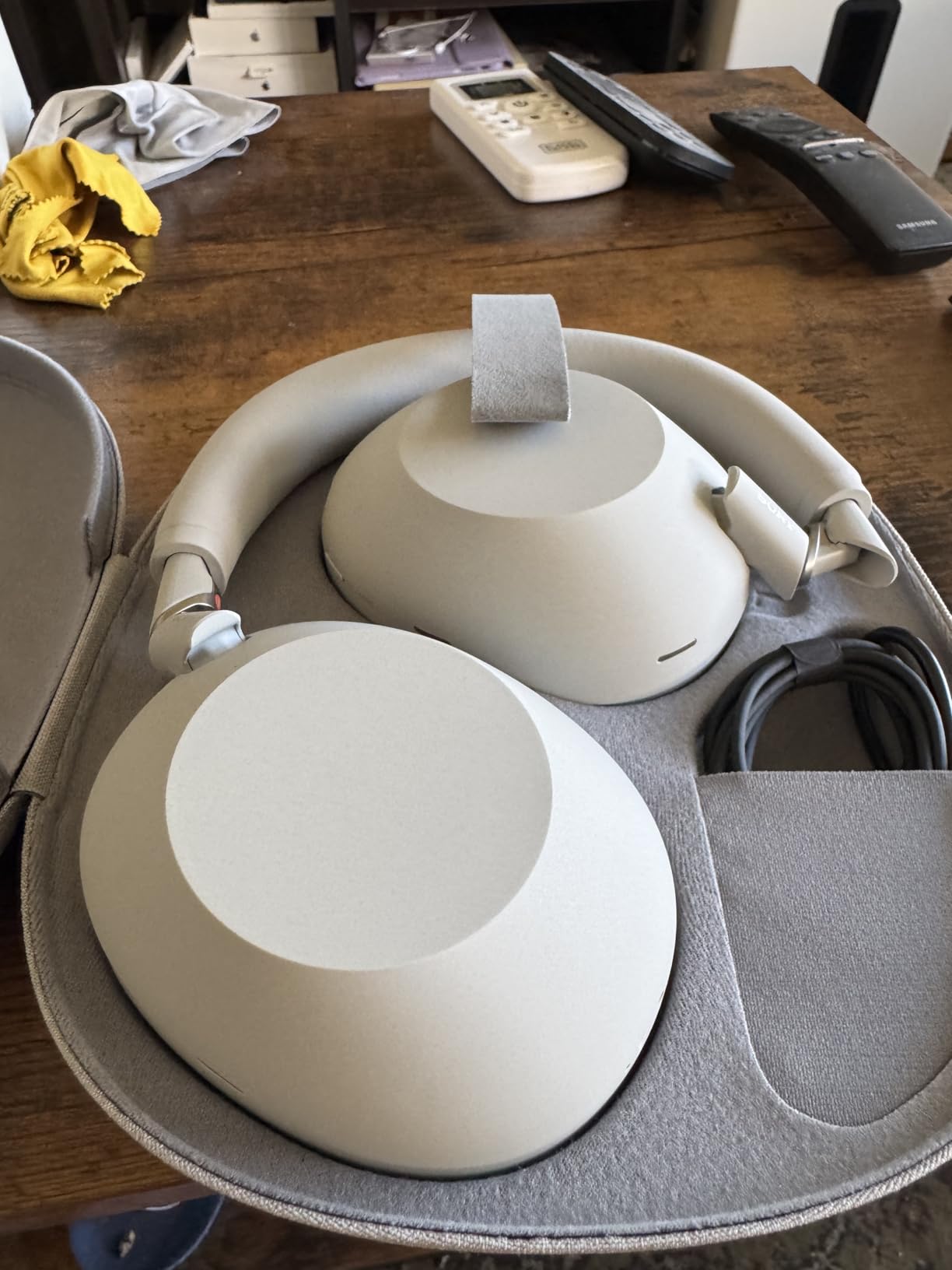 Sony WH-1000XM6 The Best Noise Canceling Wireless Headphones, HD NC Processor QN3, 12 Microphones, Adaptive NC Optimizer, Mastered by Engineers, Studio-Quality, 30-Hour Battery, Midnight Blue customer photo 2