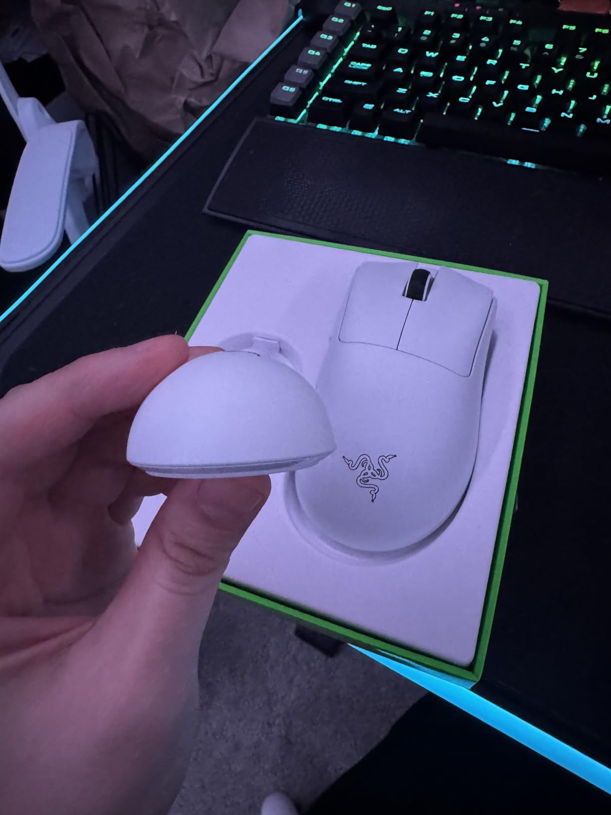 Razer DeathAdder V4 Pro Wireless Gaming Mouse: 56g Lightweight - HyperSpeed Wireless Gen-2 - Optical Scroll Wheel - Optical Switches Gen-4 - Focus Pro 45K Sensor Gen-2 - Up to 150 Hr Battery Customer Review Razer DeathAdder V4 Pro Wireless Gaming Mouse: 56g Lightweight - HyperSpeed Wireless Gen-2 - Optical Scroll Wheel - Optical Switches Gen-4 - Focus Pro 45K Sensor Gen-2 - Up to 150 Hr Battery - Customer Photo 2