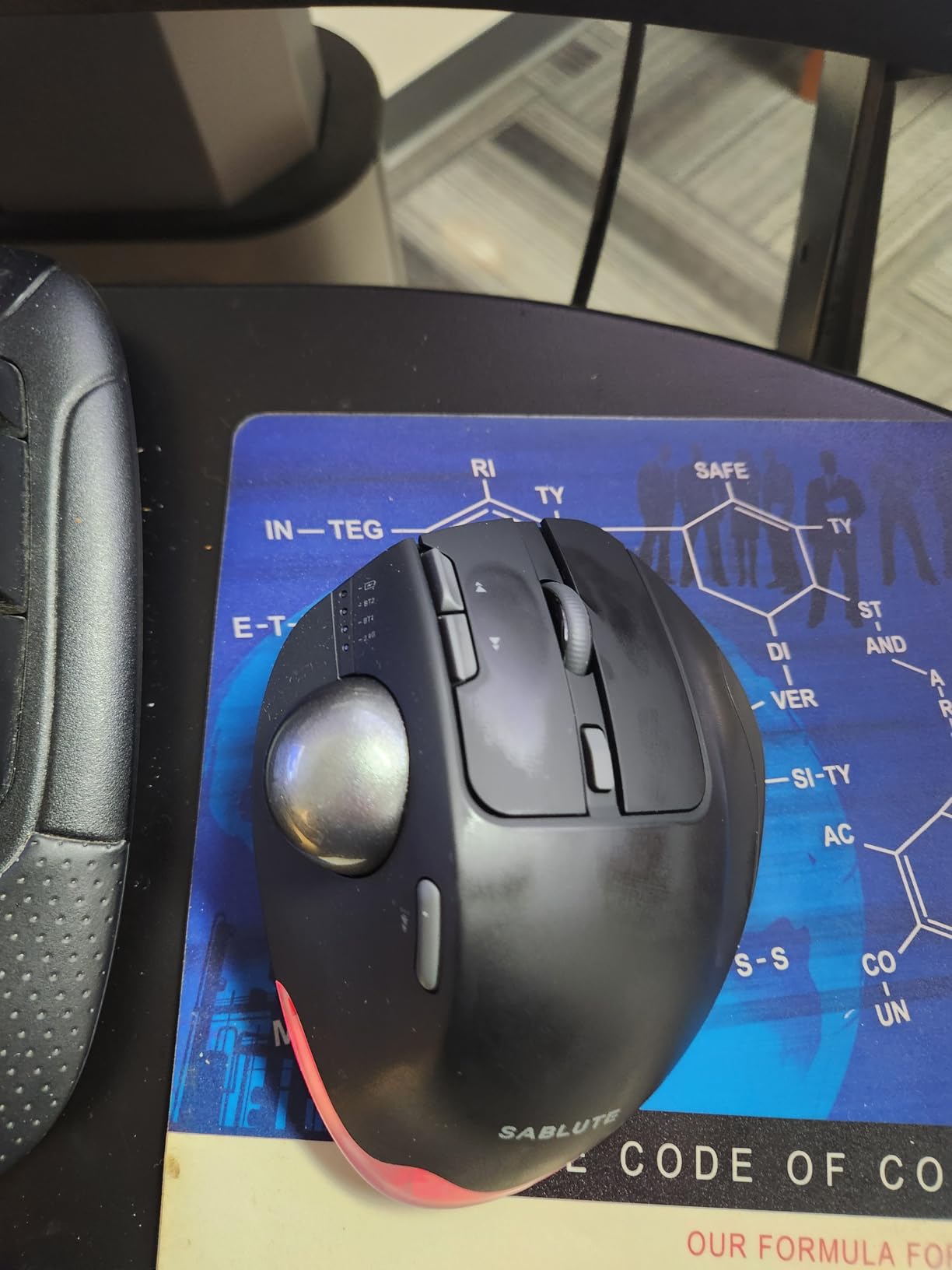 SABLUTE Wireless Trackball Mouse, Ergonomic Bluetooth Rechargeable Computer Mouse, Backlit Rollerball Thumb Laptop mice with 5 Level DPI, Adjustable Angle, 3 Devices Connection for PC, Mac, Windows Customer Review SABLUTE Wireless Trackball Mouse, Ergonomic Bluetooth Rechargeable Computer Mouse, Backlit Rollerball Thumb Laptop mice with 5 Level DPI, Adjustable Angle, 3 Devices Connection for PC, Mac, Windows - Customer Photo 2