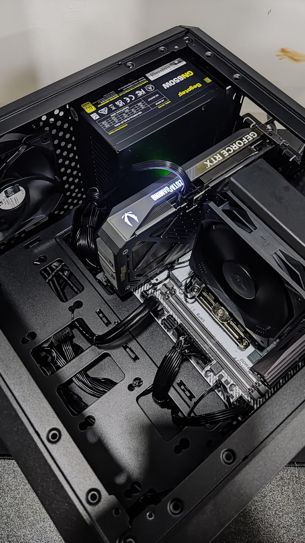 ZOTAC Gaming GeForce RTX 5060 Ti 16GB AMP DLSS 4 16GB GDDR7 128-bit 28 Gbps PCIE 5.0 Gaming Graphics Card, IceStorm 2.0 Cooling, White LED Lighting, ZT-B50620F-10M Customer Review ZOTAC Gaming GeForce RTX 5060 Ti 16GB AMP DLSS 4 16GB GDDR7 128-bit 28 Gbps PCIE 5.0 Gaming Graphics Card, IceStorm 2.0 Cooling, White LED Lighting, ZT-B50620F-10M - Customer Photo 1