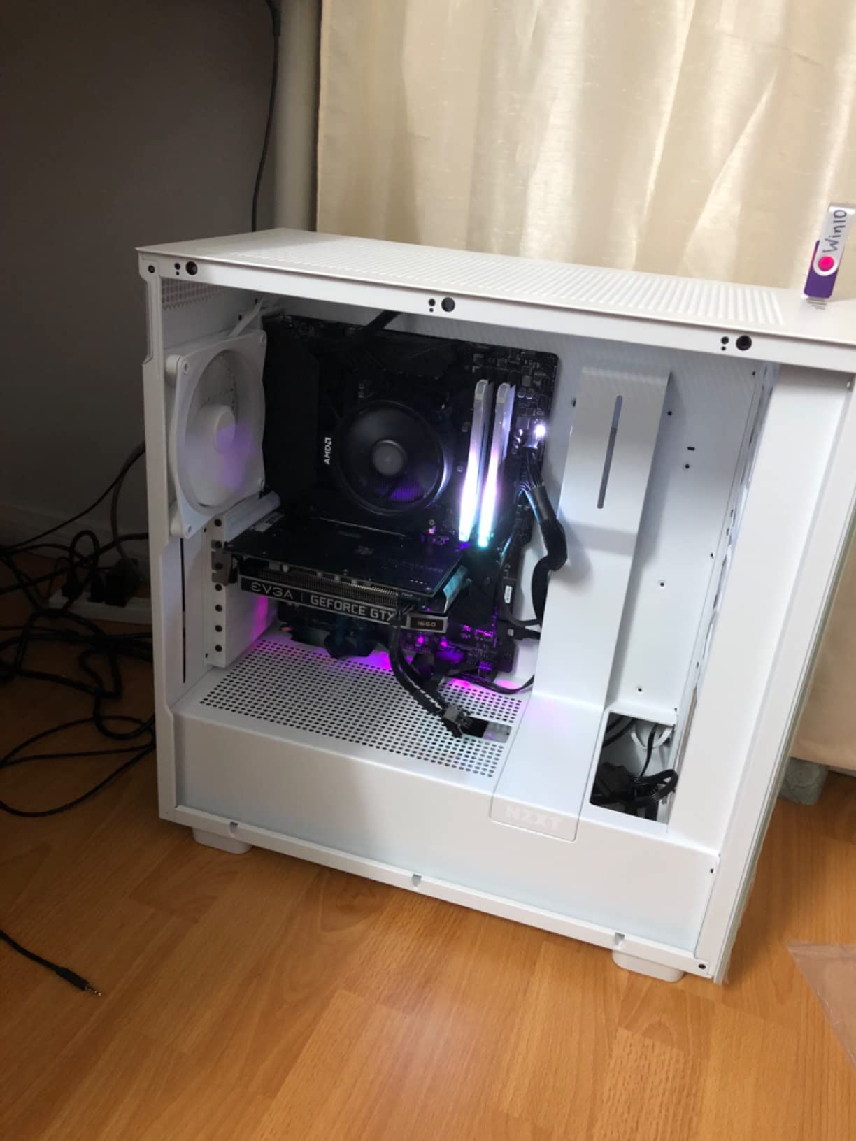 MSI MPG B550 Gaming Plus V1 Gaming Motherboard (AMD Ryzen 5000, AM4, DDR4, PCIe 4.0, SATA 6Gb/s, M.2, USB 3.2 Gen 2, HDMI/DP, ATX) - Customer Photo 3