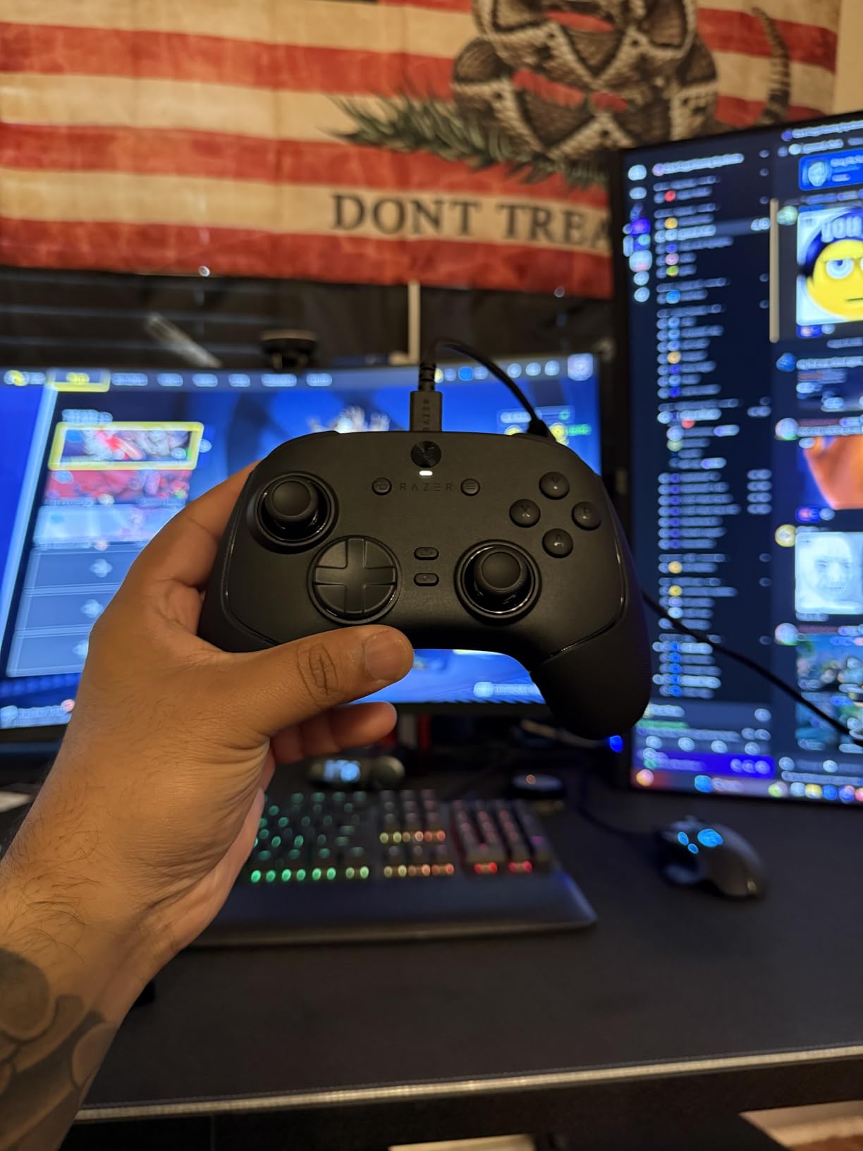 Razer Wolverine V3 Pro 8K PC Wireless Gaming Controller, Black | 8000 Hz Polling Rate, TMR Thumbsticks with Swappable Caps, 36 Hr Battery, 6 Remappable Buttons, Fast Triggers, Carrying Case customer photo 1