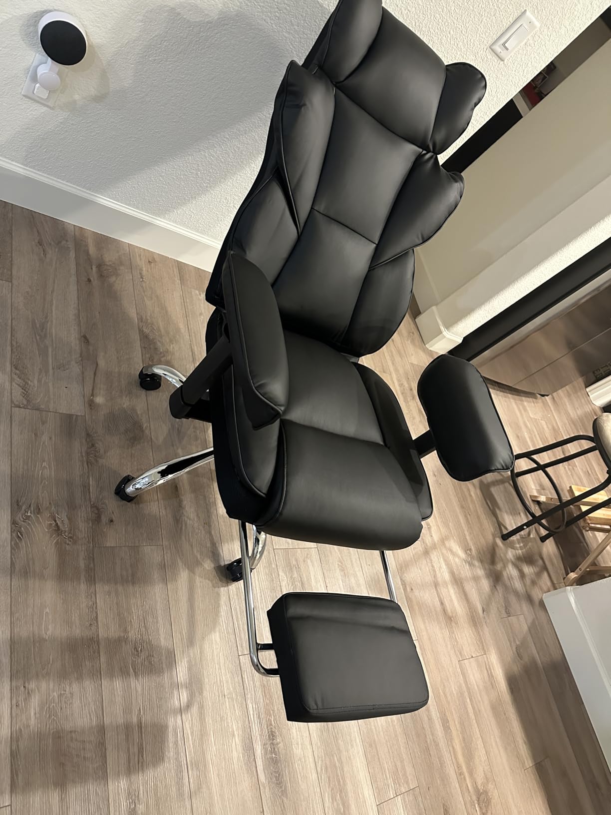 Big and Tall Office Chair - Heavy Duty 400 LBS Executive Chair with Lumbar Support & Foot Rest, High Back Ergonomic Desk Chair, Padded Wide Seat Gaming Chair, Adjustable Armrests, Black - Customer Photo 4