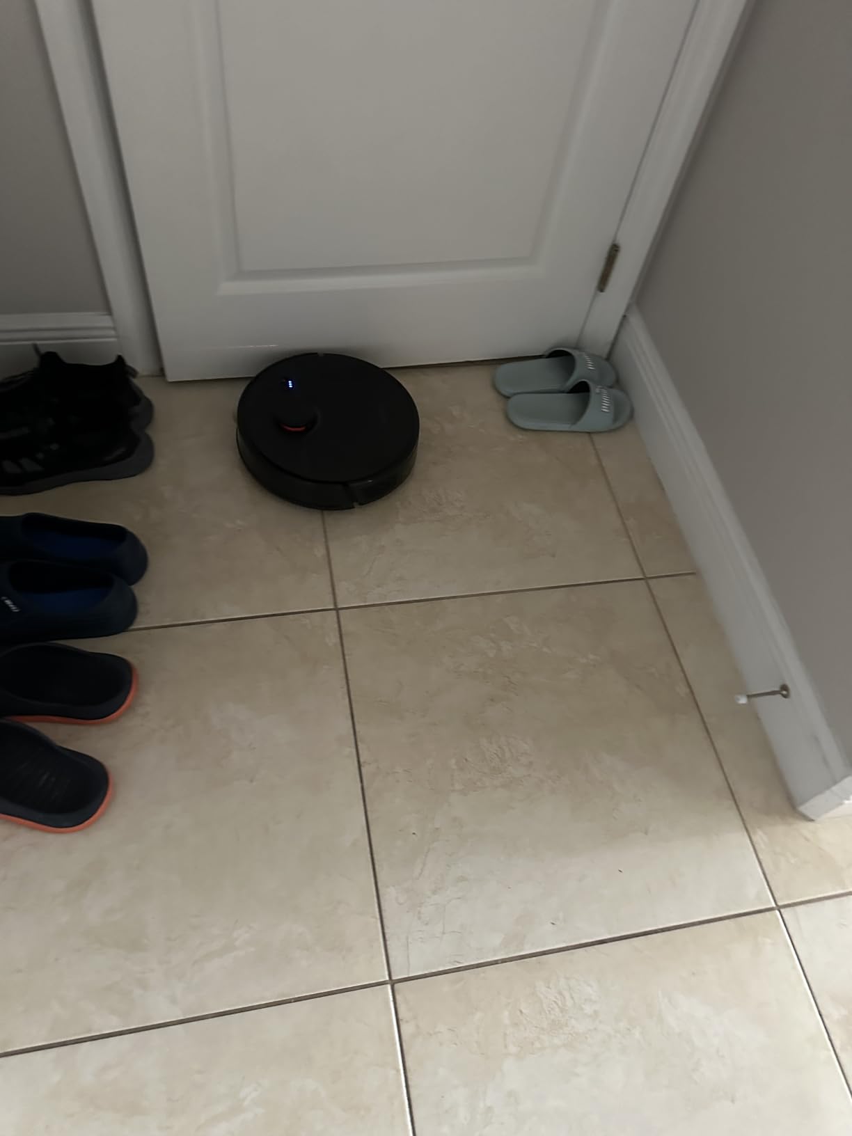 Robot Vacuum and Mop Combo,Lidar Navigation Robotic Vacuum Cleaner with 3.5L Self Emptying Station,5000Pa Vacuum Robot,180mins Runtime,No-Go&No-Mop Zones,App/Alexa/Remote Control,UR3 - Customer Photo 3